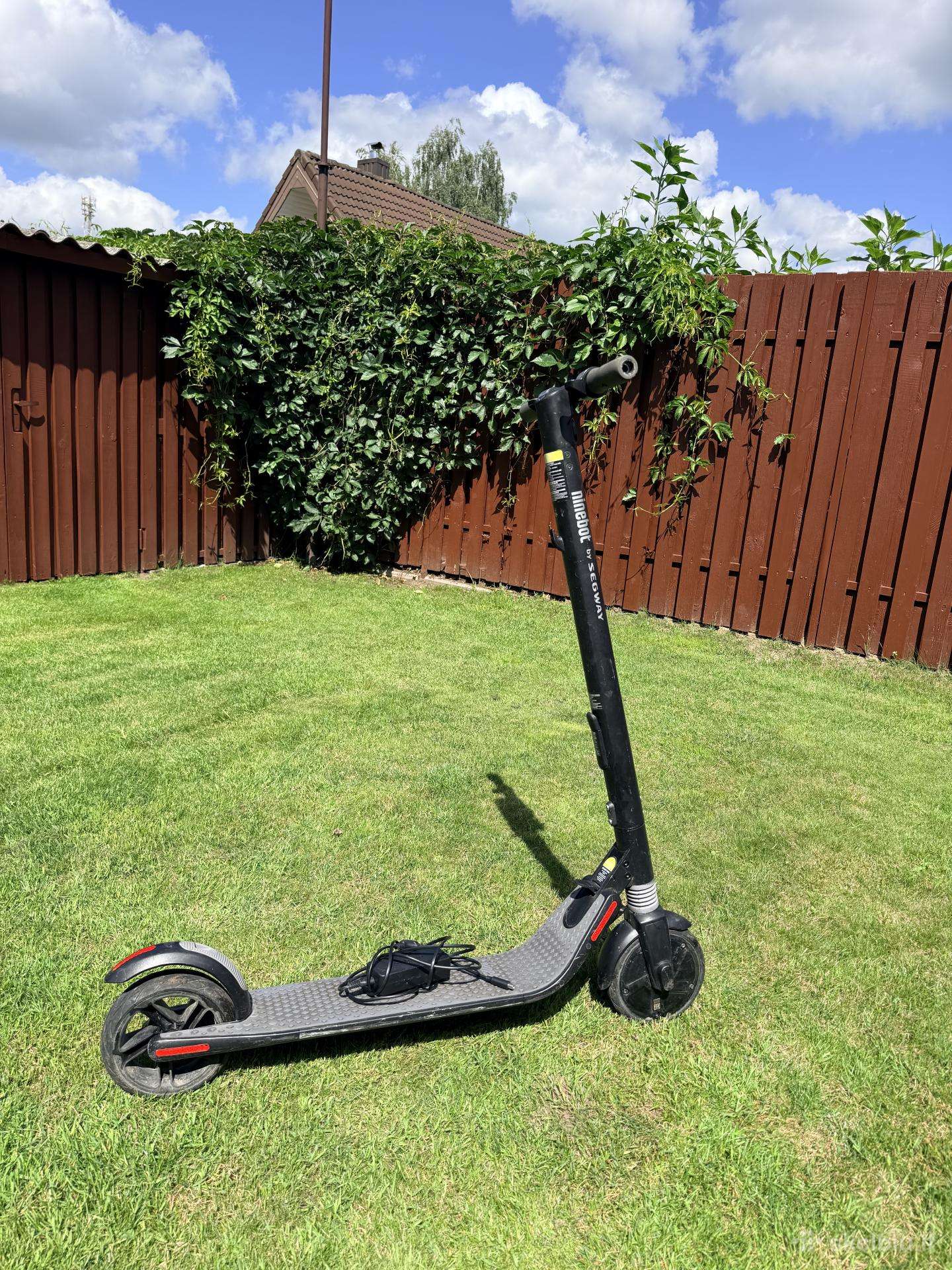 Parduodu elektrinį paspirtuką Segway Ninebot Es1