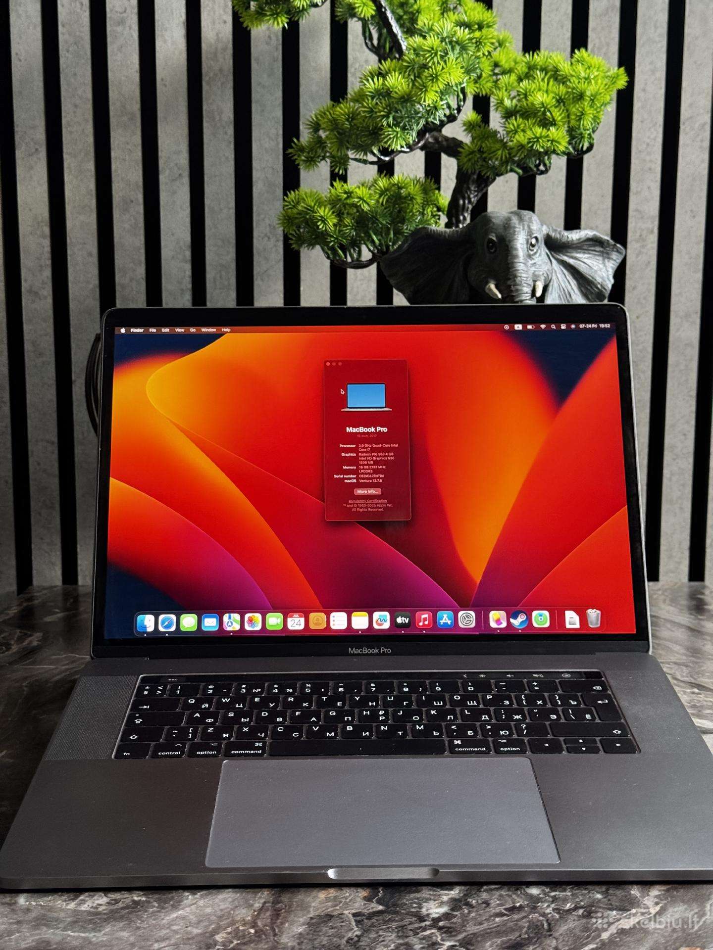 Apple MacBook Pro 15 2017 Touch Bar i7 16gb