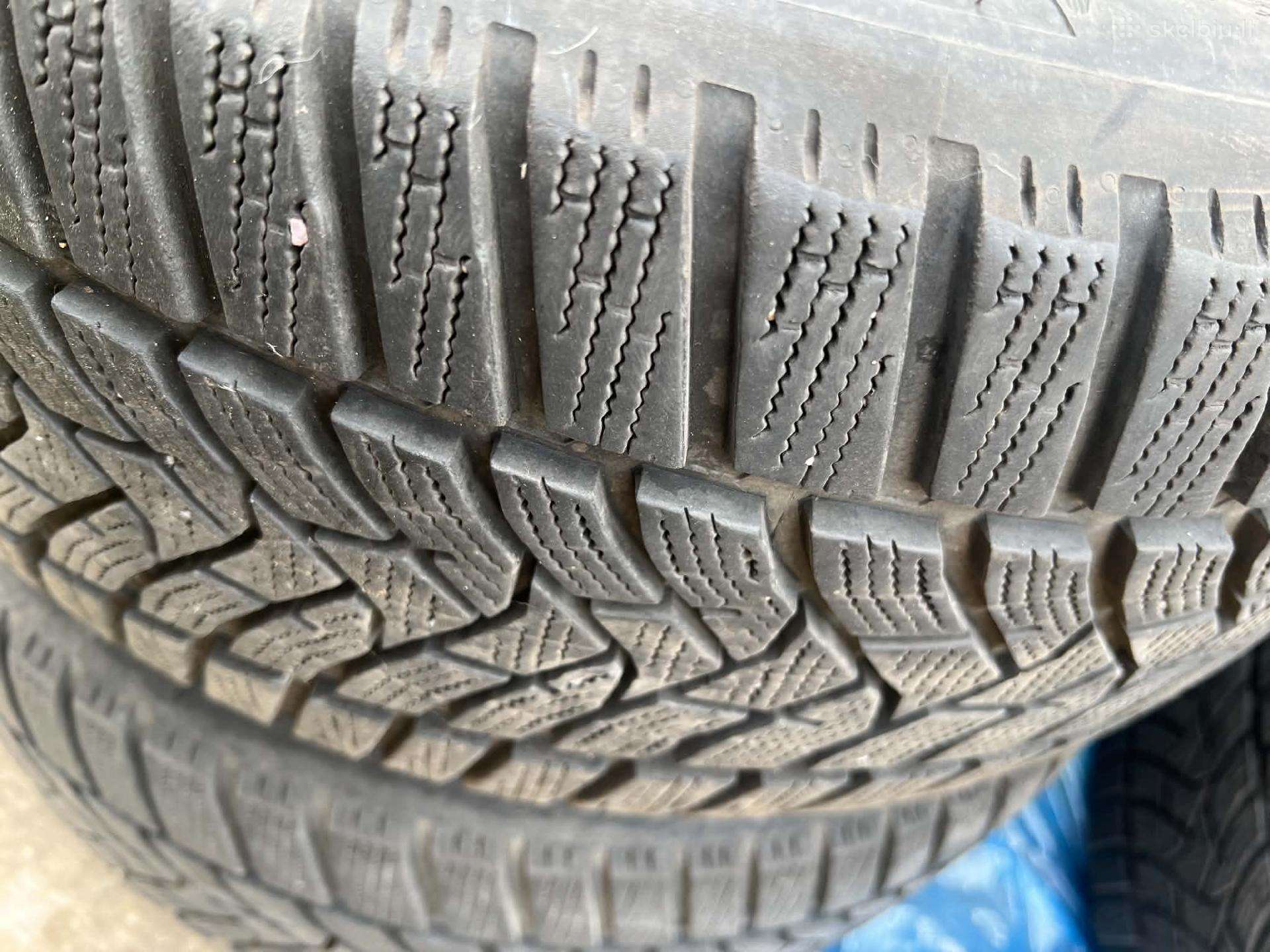 Dunlop, зимние 235/45 R18