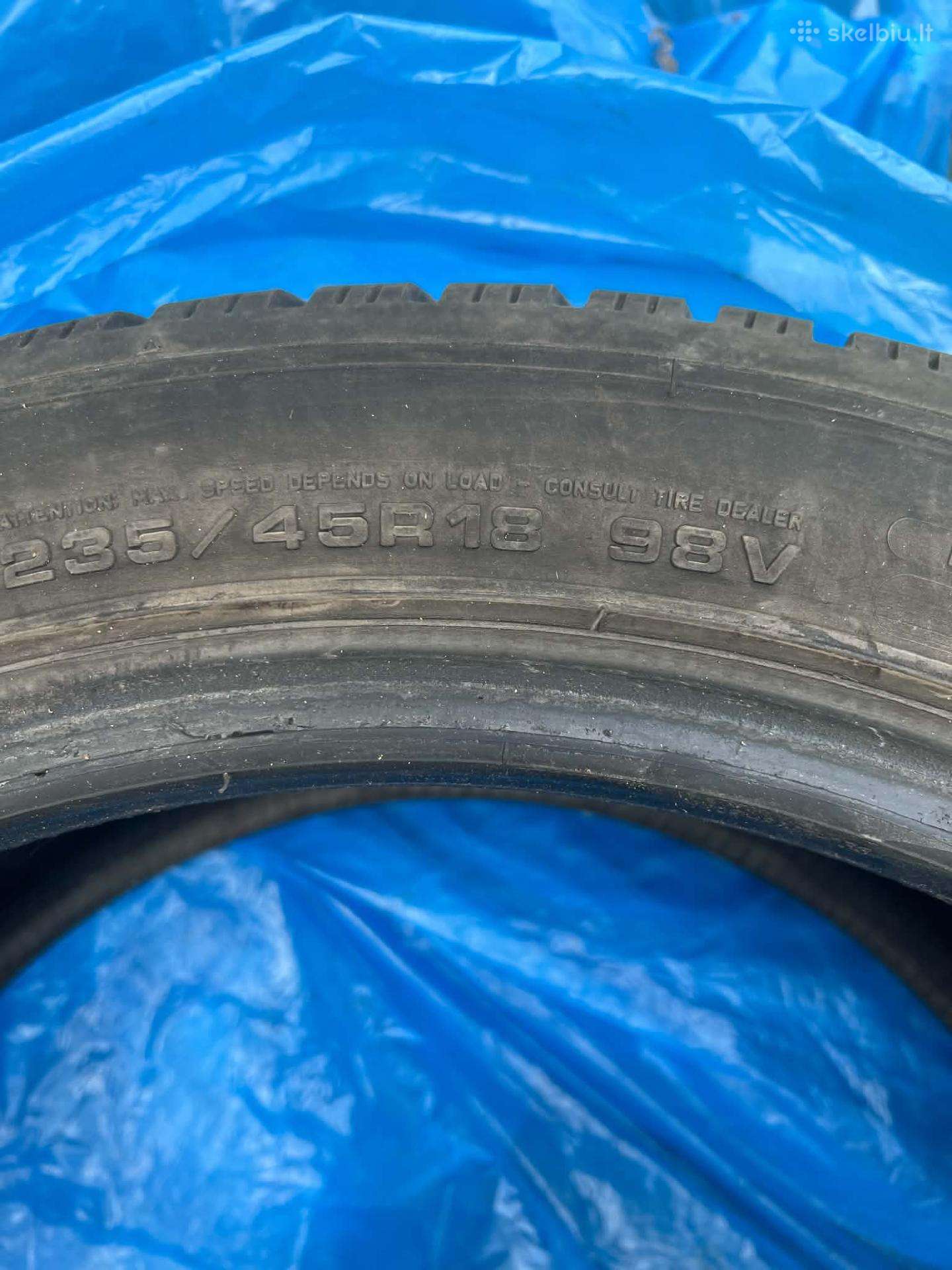 Dunlop, зимние 235/45 R18