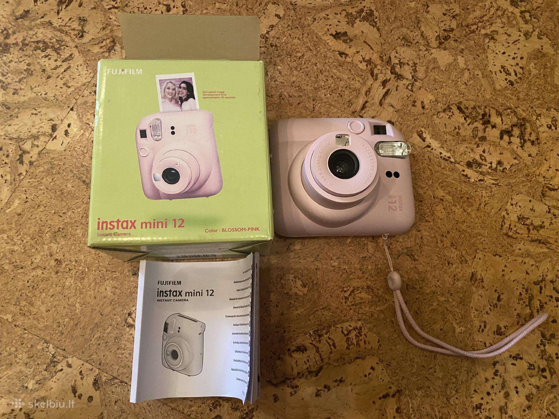 Momentinis fotoaparatas Instax Mini 12