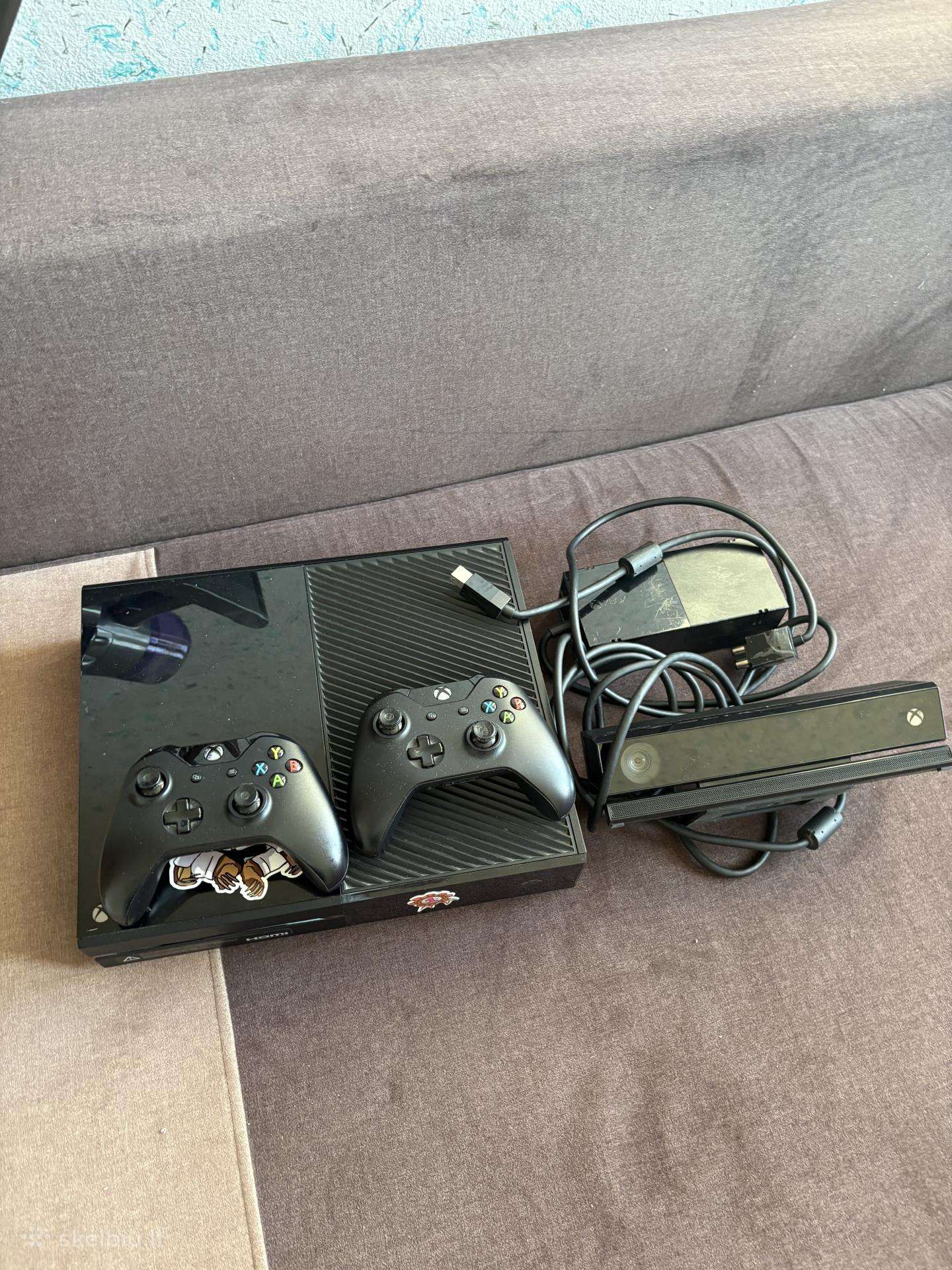 Parduodamas Xbox one su visais šiais žaidimais