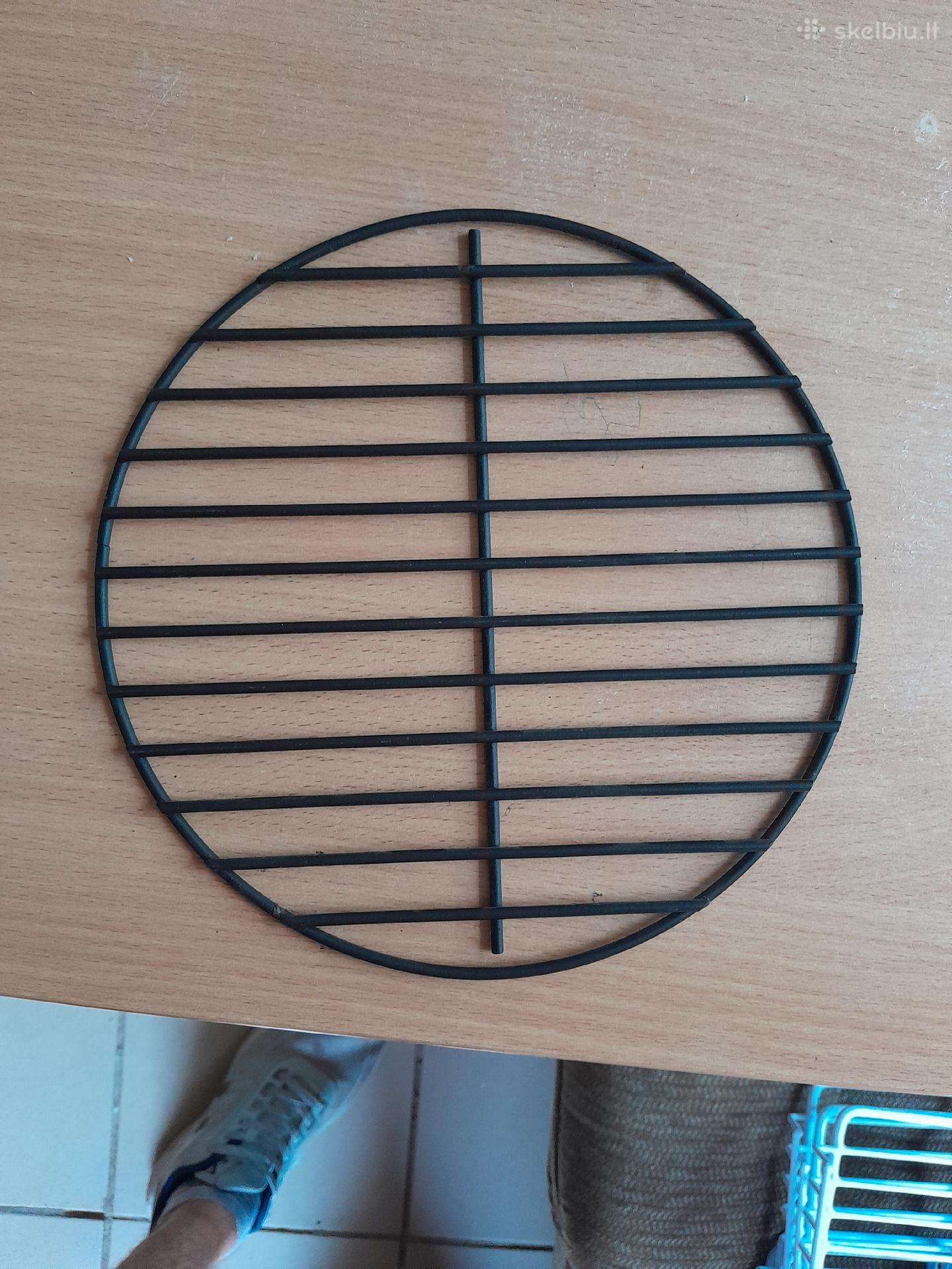 Grotelės. Šilutė Naujos 23cm. Dažyto plieno
