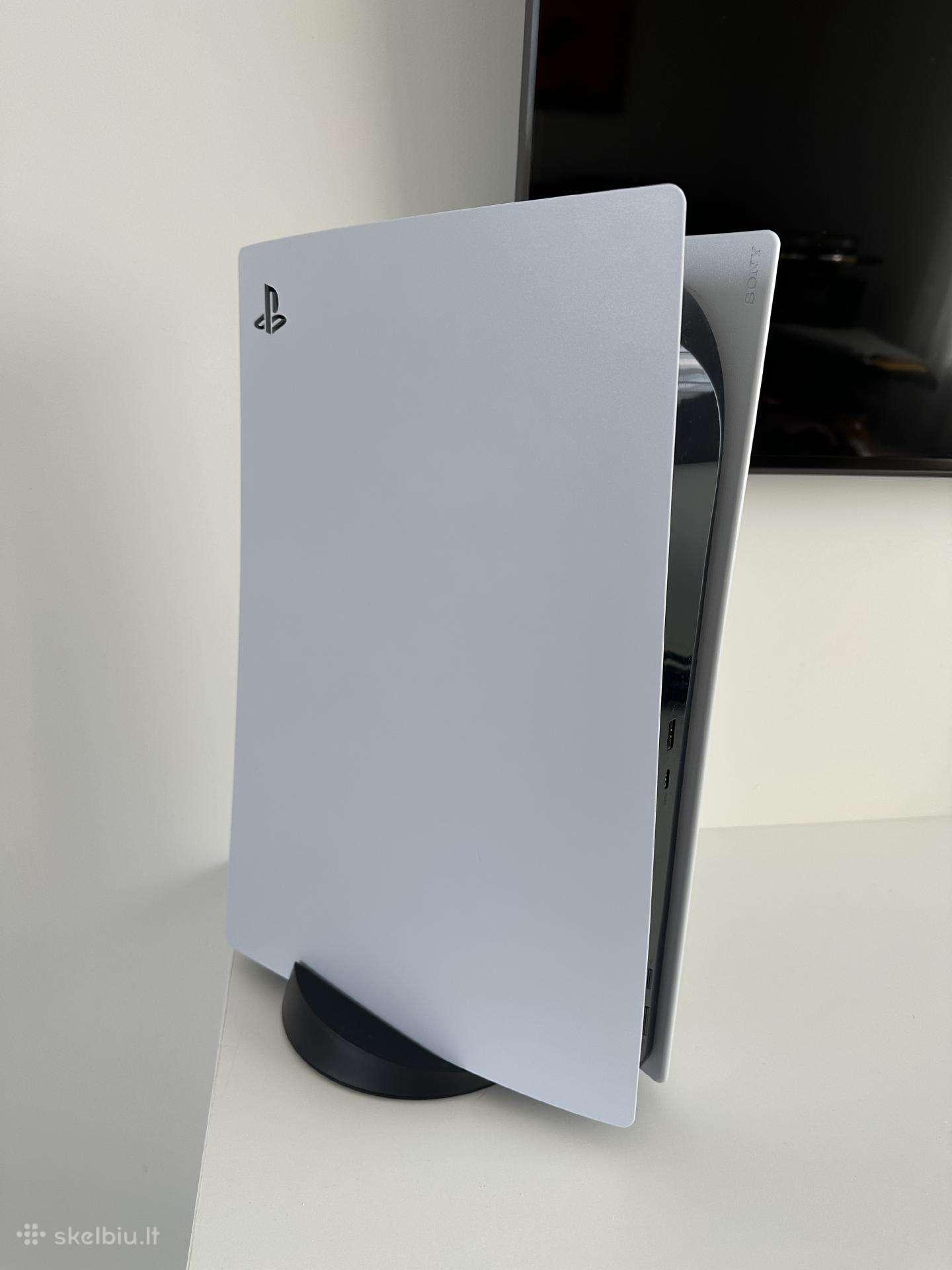 Ps5 Diskinė versija su priedais.