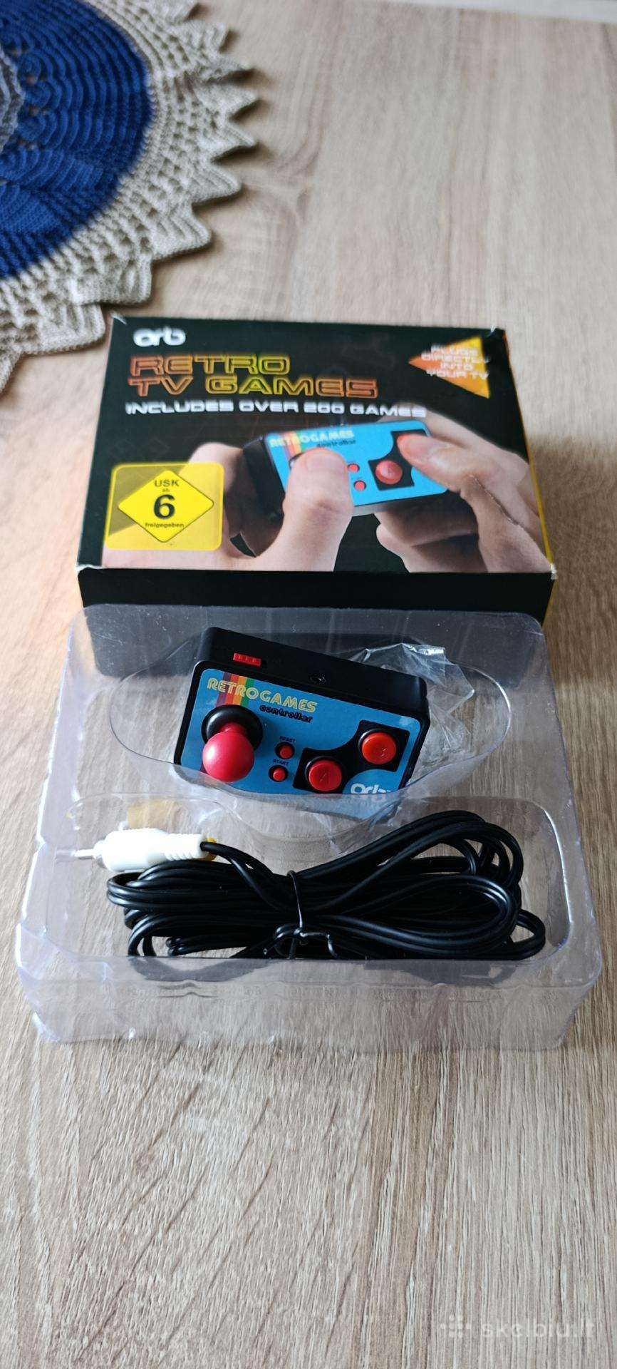Retro Žaidimų Konsolė