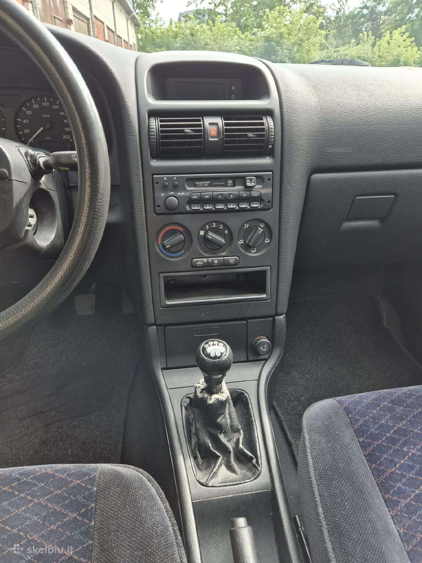 Opel Astra, 1.6 l., hatchback