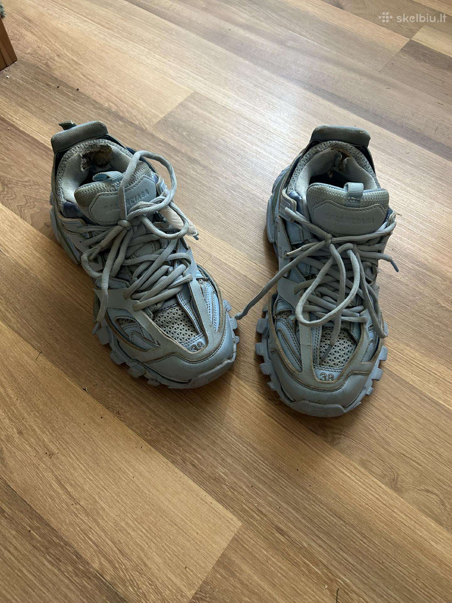 Balenciaga track
