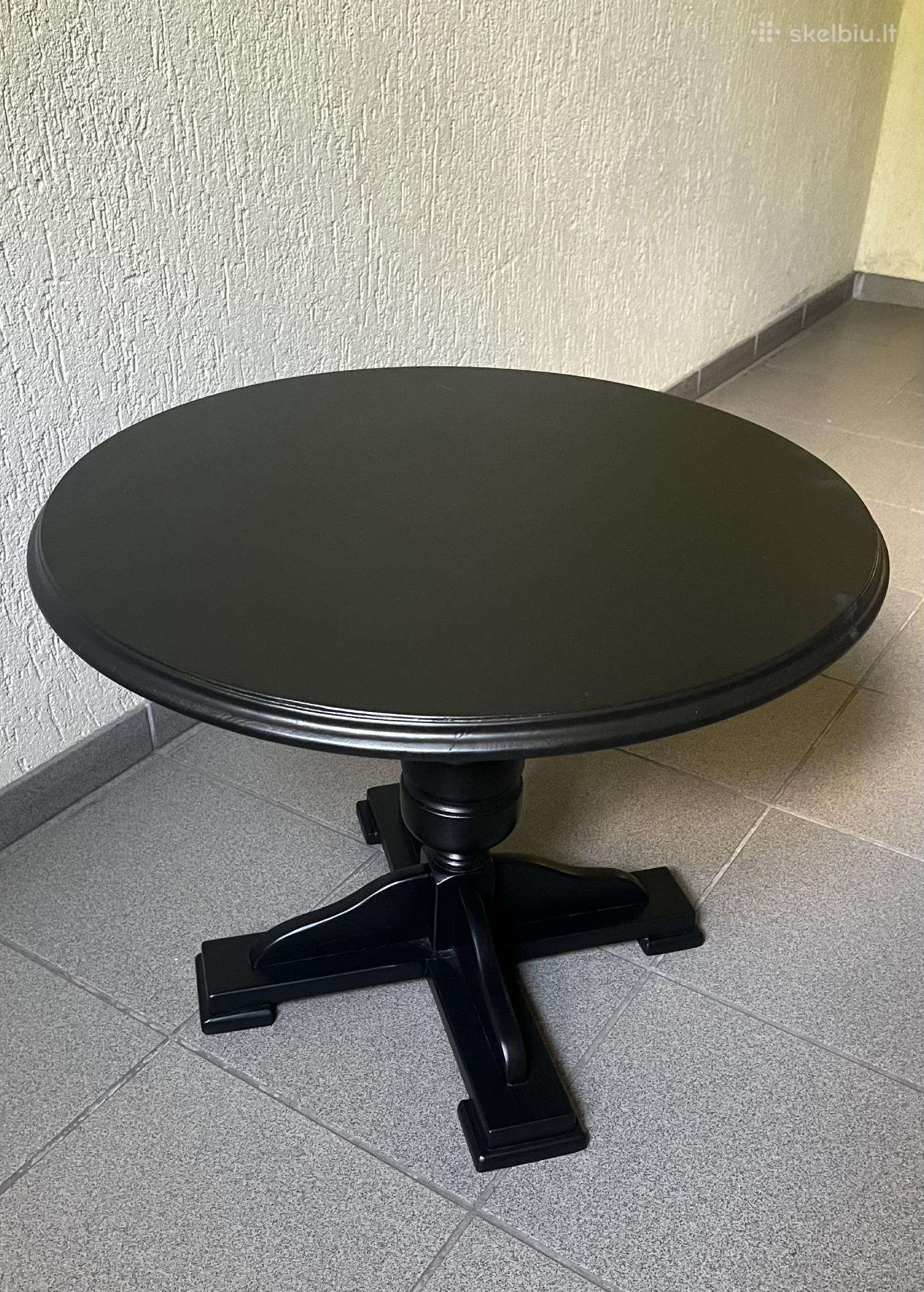 Vintažinis pilnai restauruotas kavos staliukas