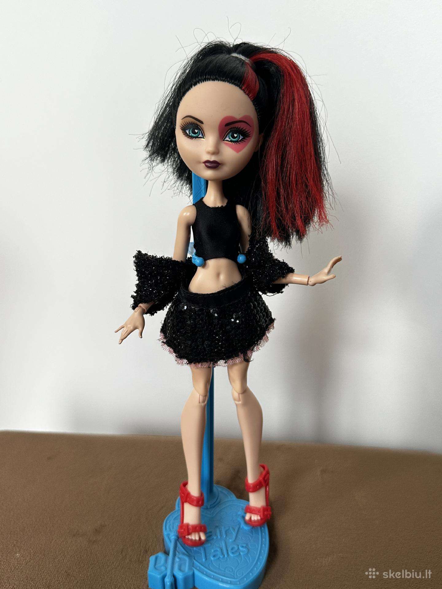 Lizzie Hearts lėlė