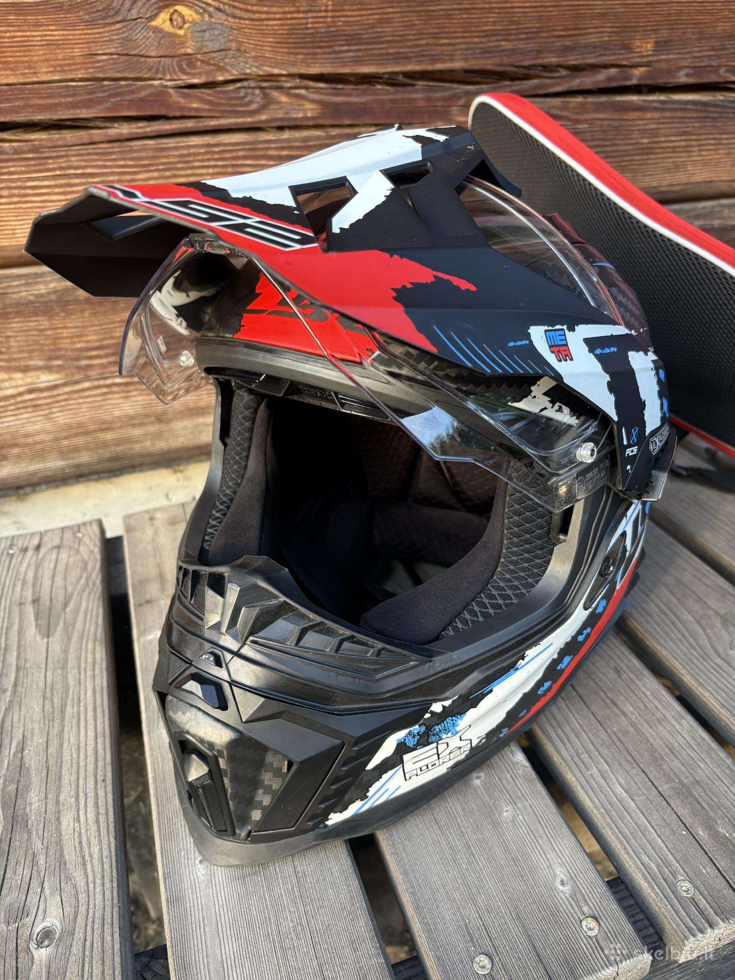 Ls2 Mx701 Explorer plus carbon šalmas