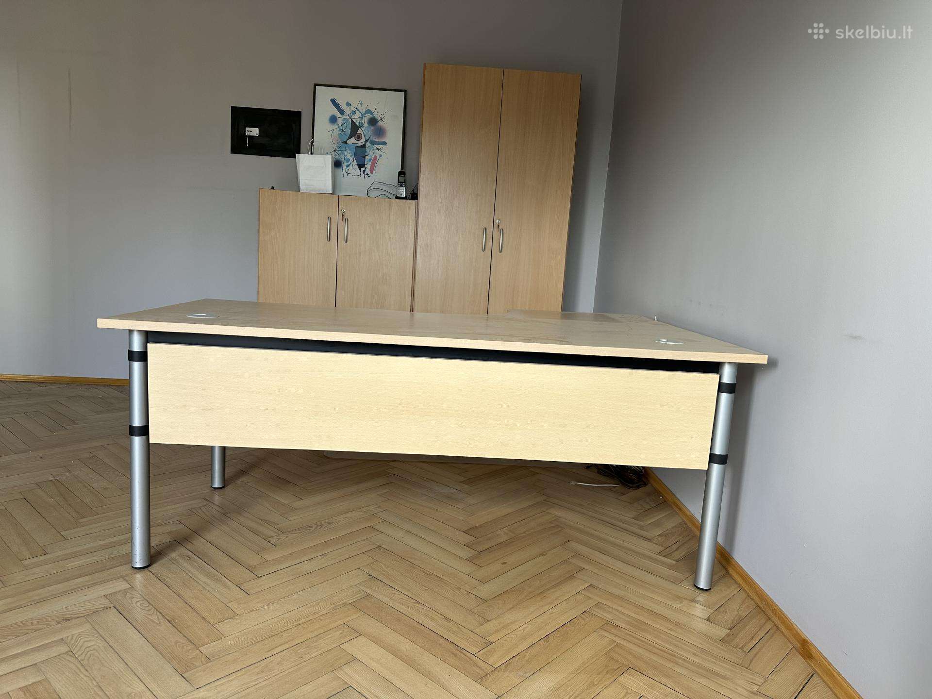 Biuro stalas
