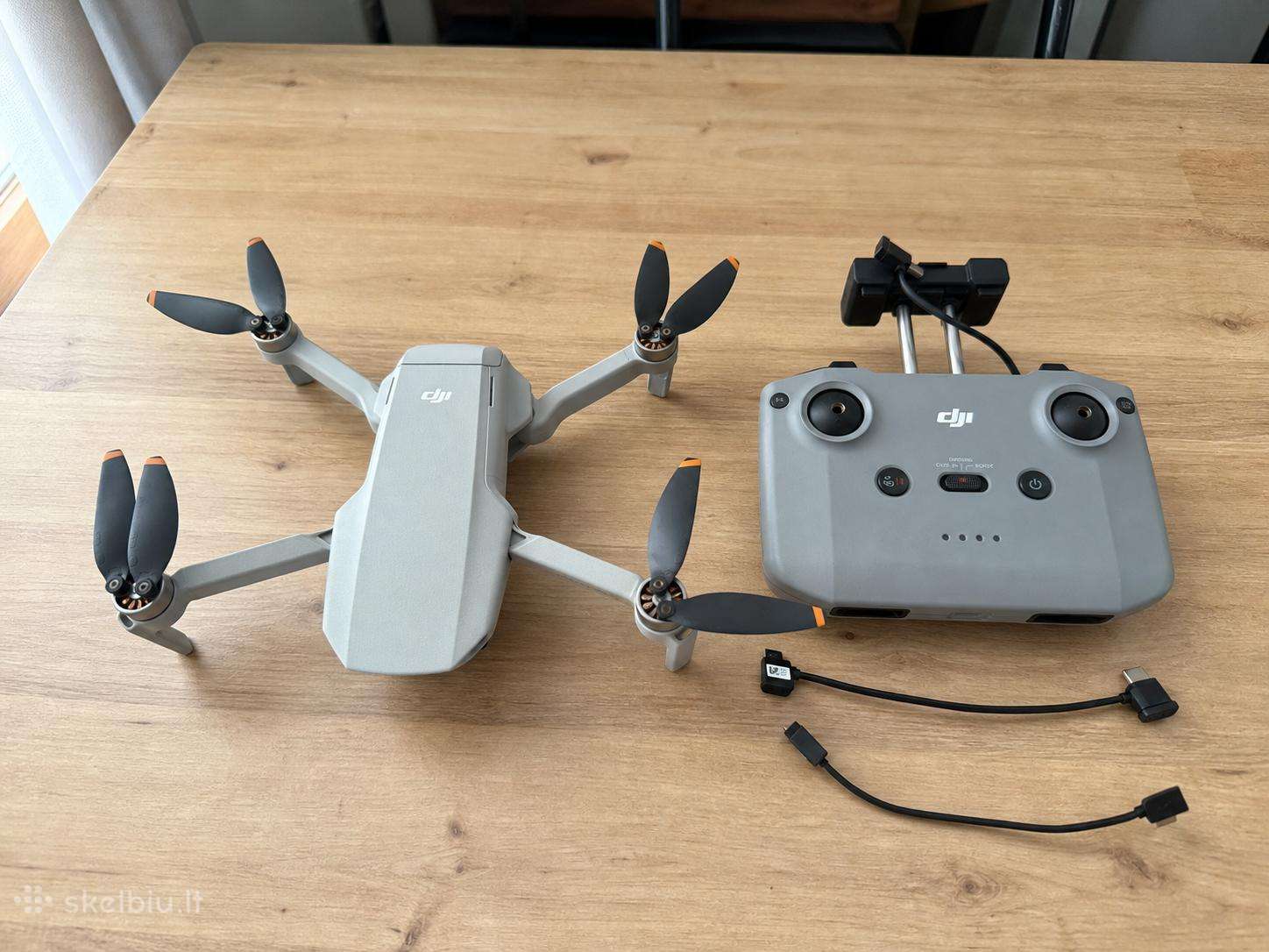 Dji Mini 2 Se dronas su pulteliu ir baterija