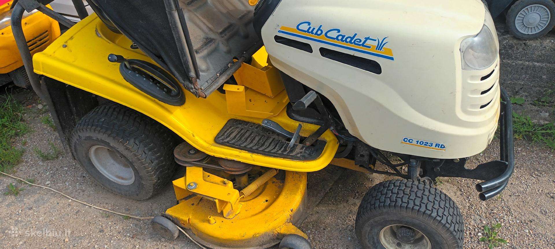 Cub Cadet 23 V Twin
