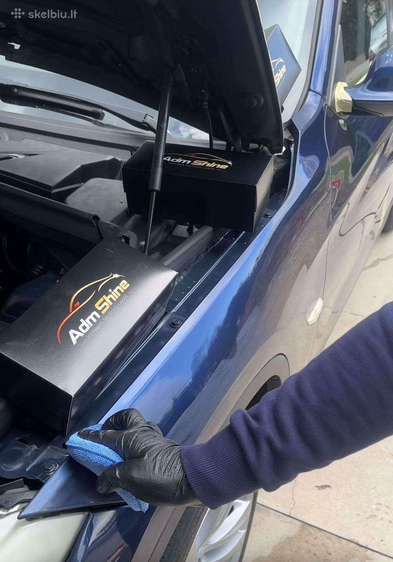 Tepamas savaime išsilyginantis lakas auto-moto