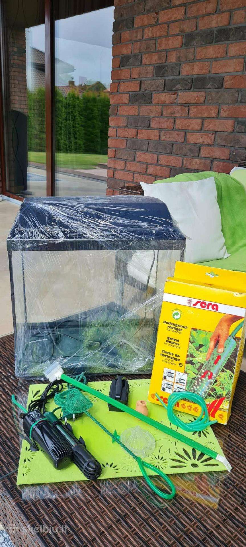 Puikus akvariutas / terariumas su įranga