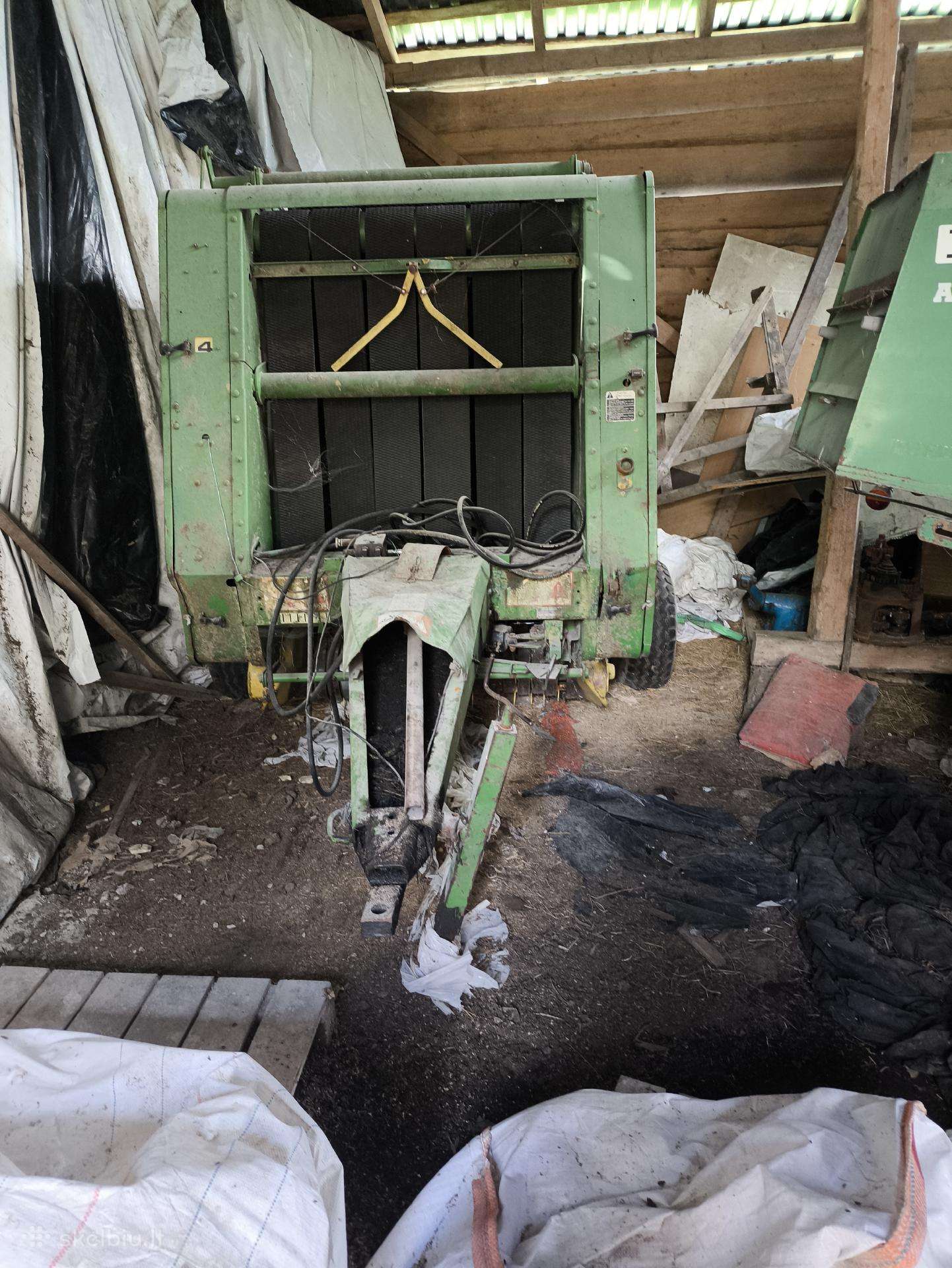 John Deere 540, balers