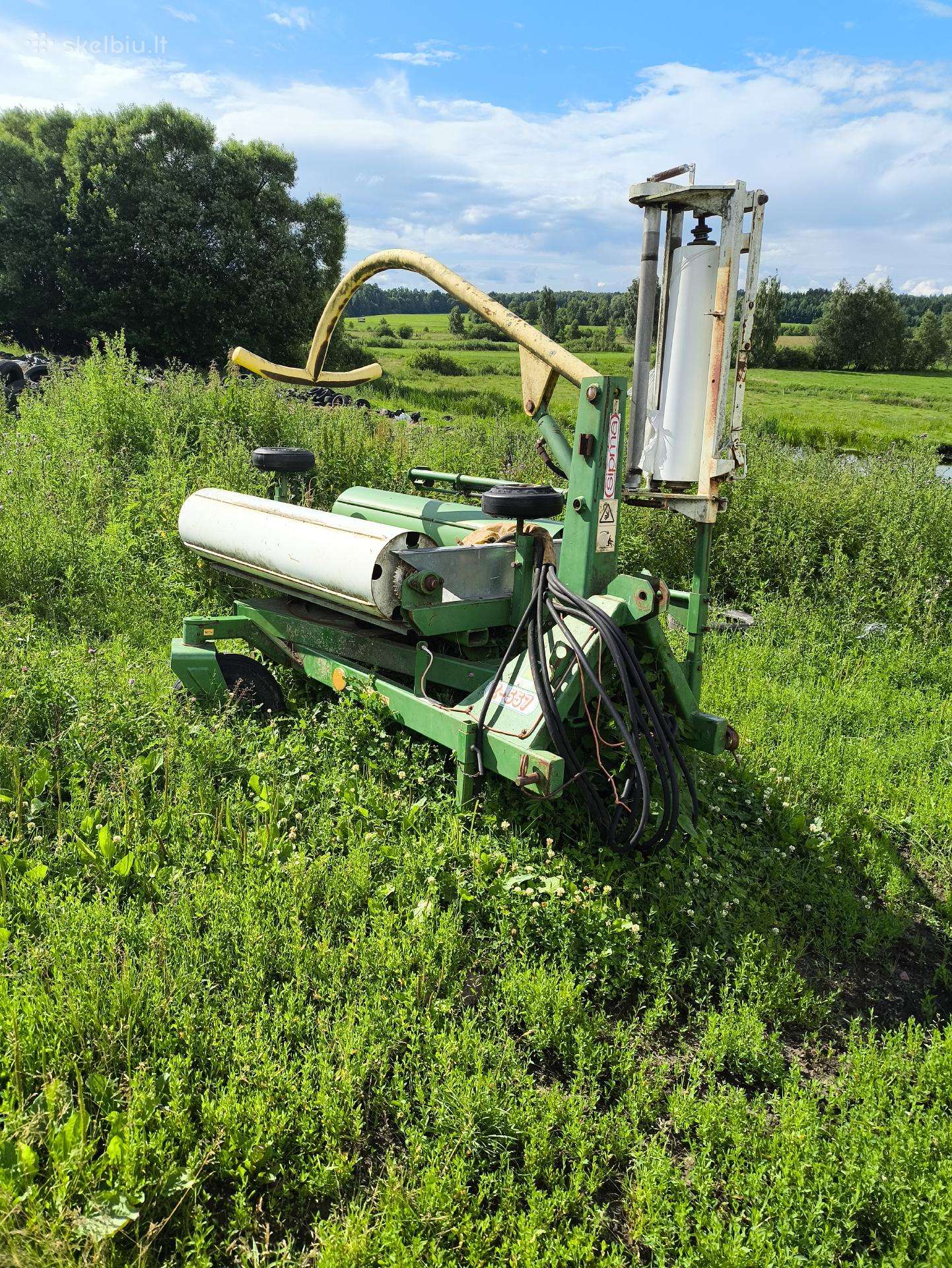 John Deere 540, balers