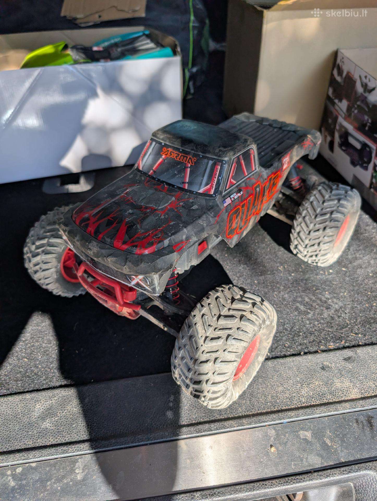 RC modelis Arrma Quake 223s Blx 2wd 1/10
