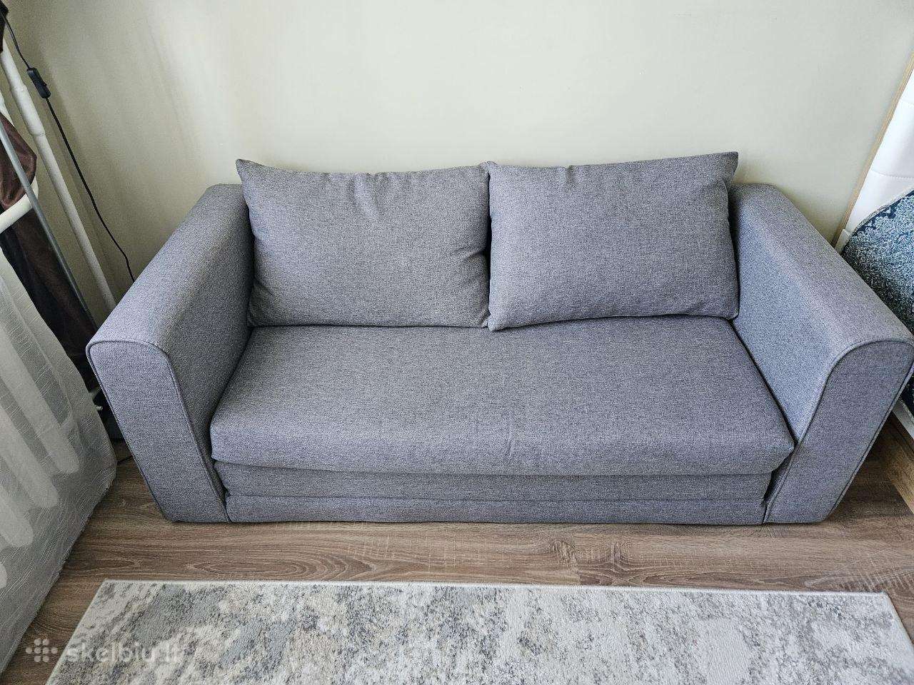 Dvivietė sofa su miegama funkcija