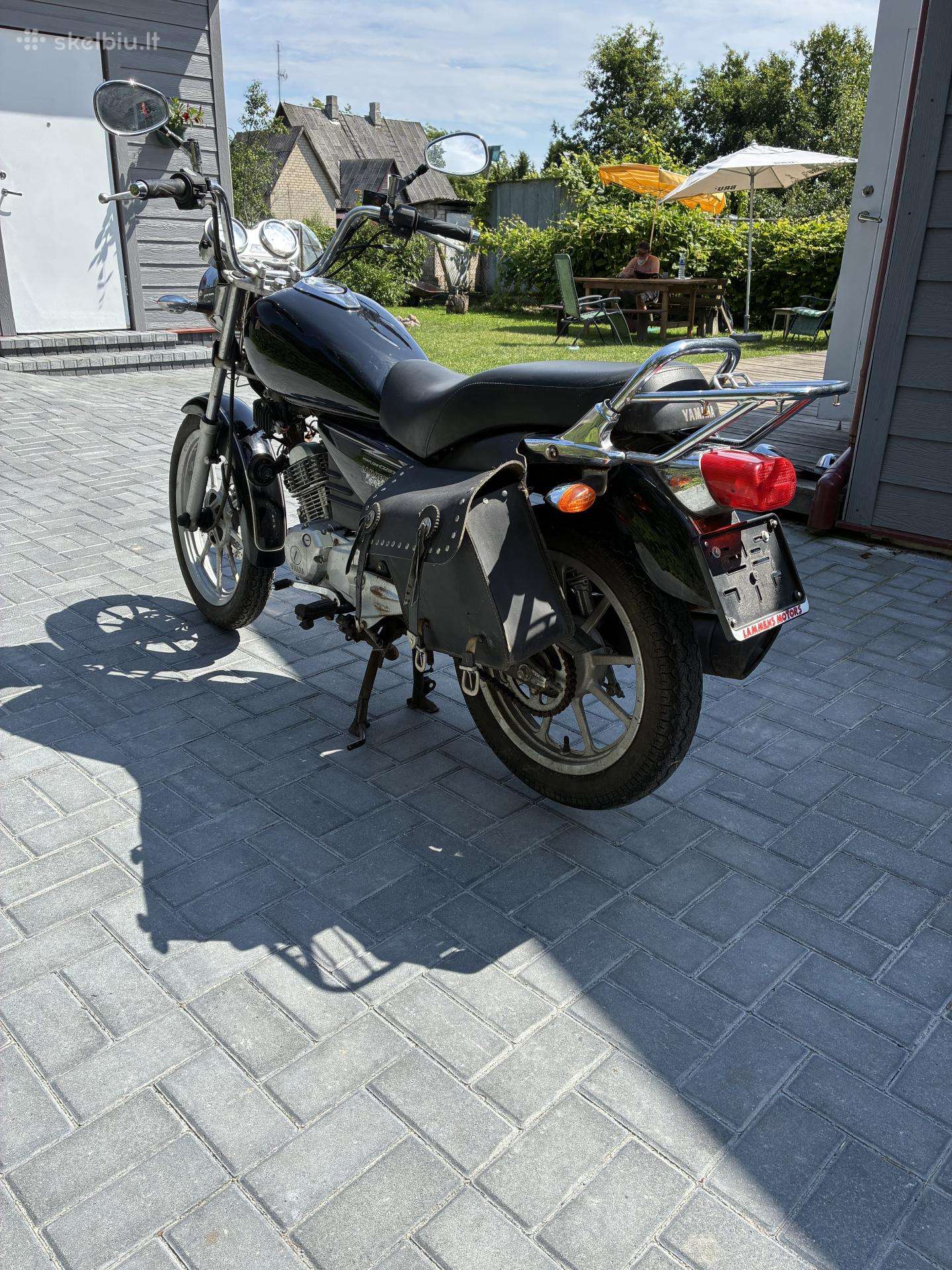 Yamaha 125cc ,2010metu gerai vaziuoja .2000€