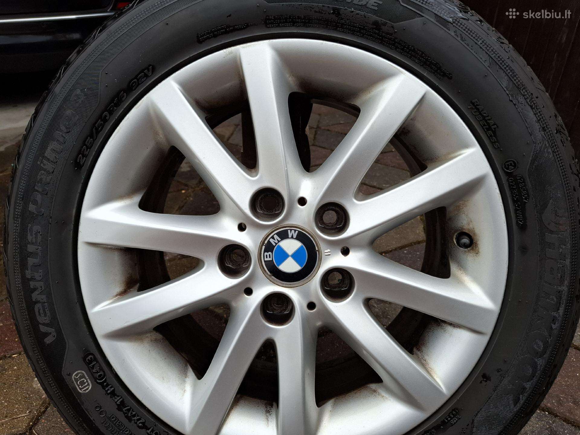 Bmw 1ar3 klases lieti ratai su padangom 225.50.16