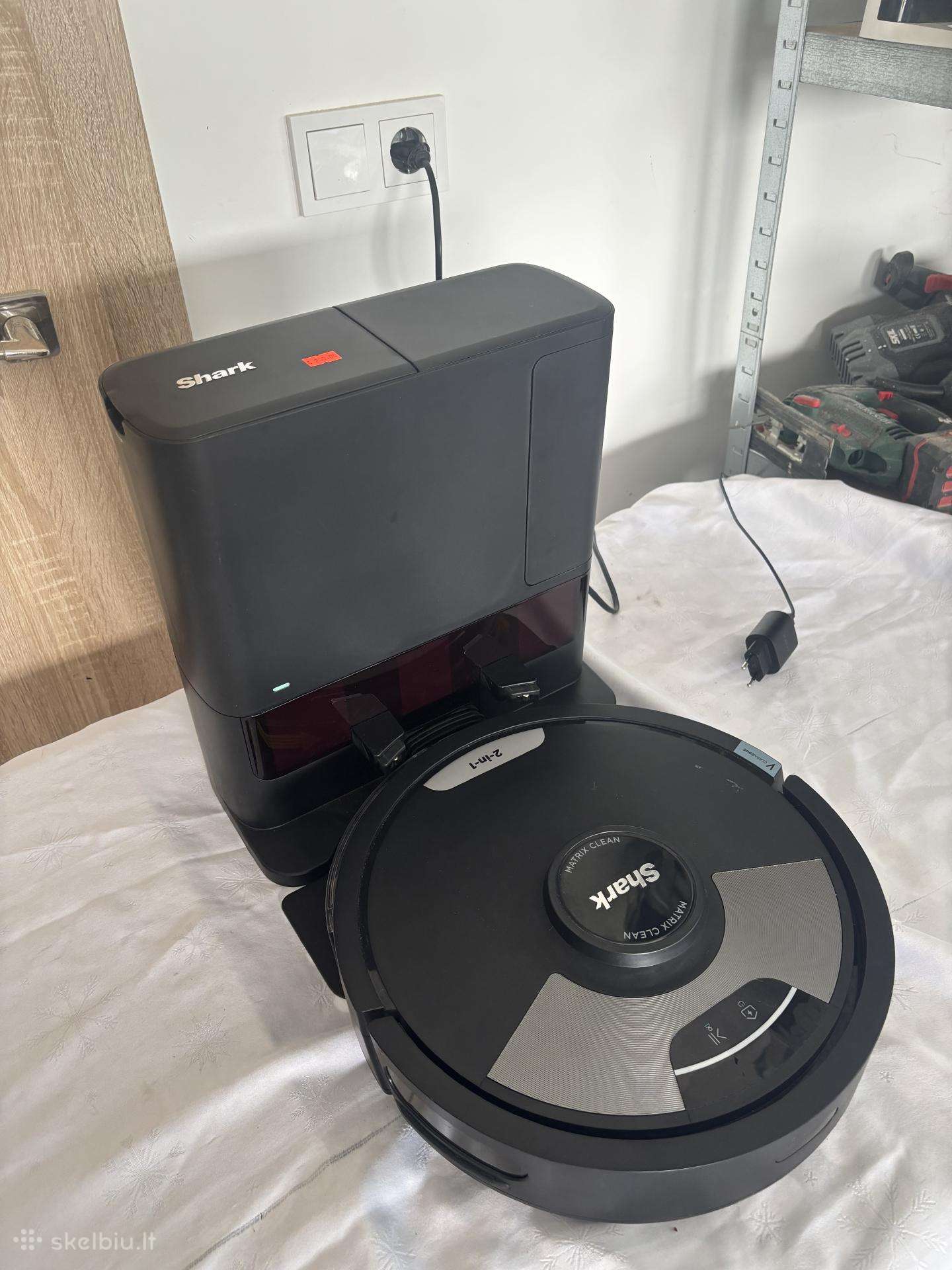 Plaunamas dulkių siurblys robotas Shark Mattix