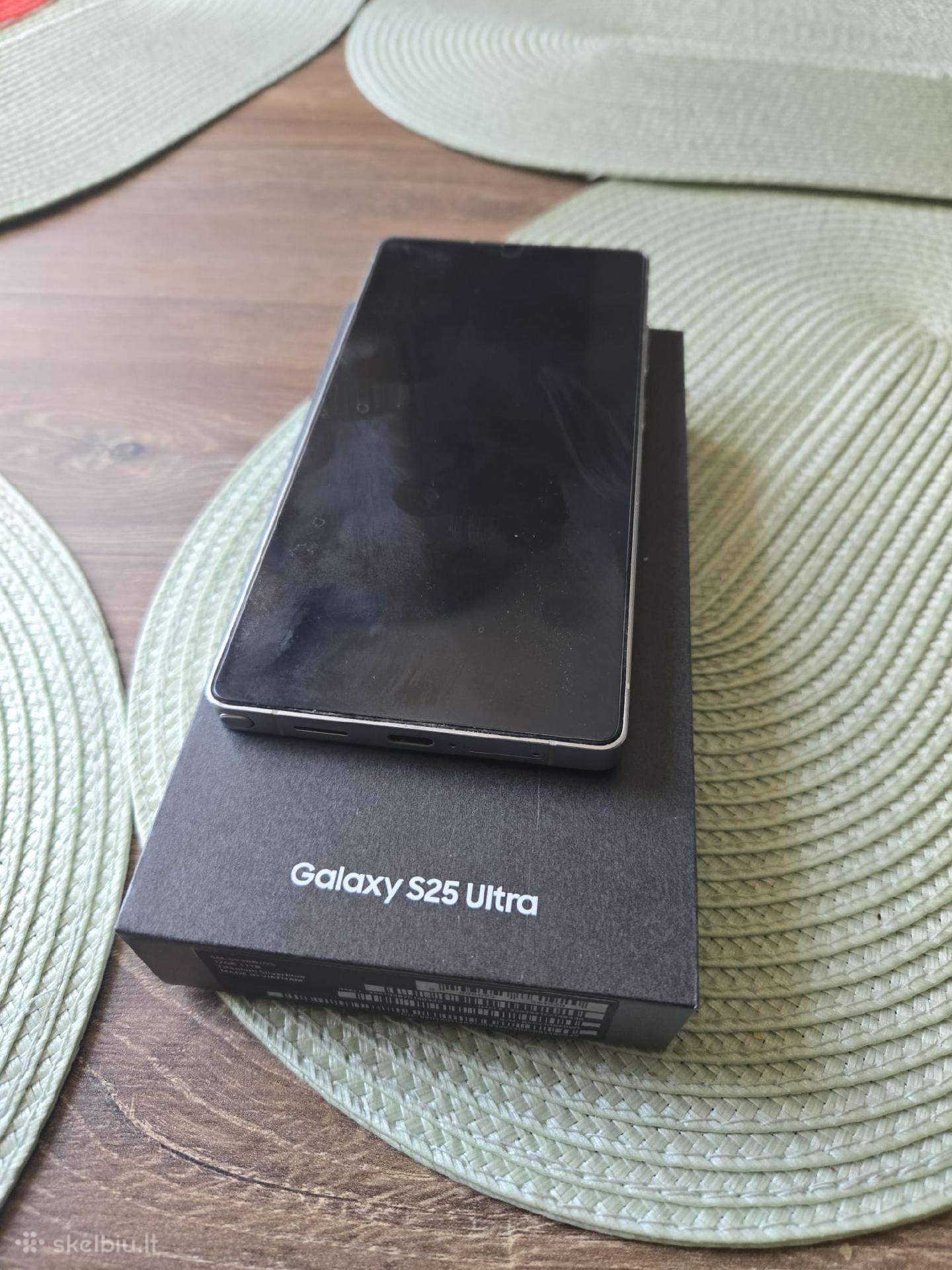 Parduodamas Samsung s25 Ultra 1tb