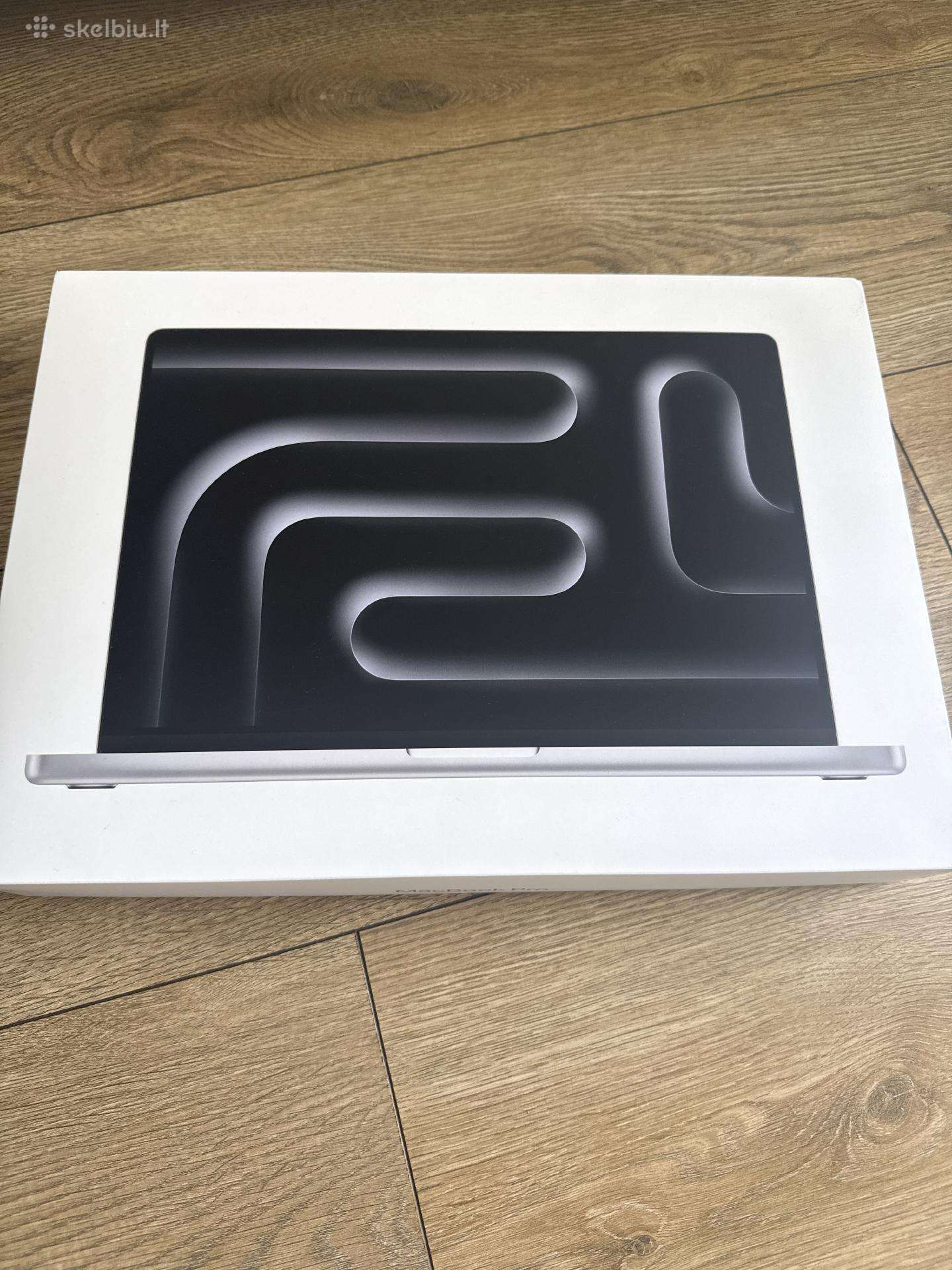 MacBook Pro 16" (M5 Pro, 64gb, 1tb)