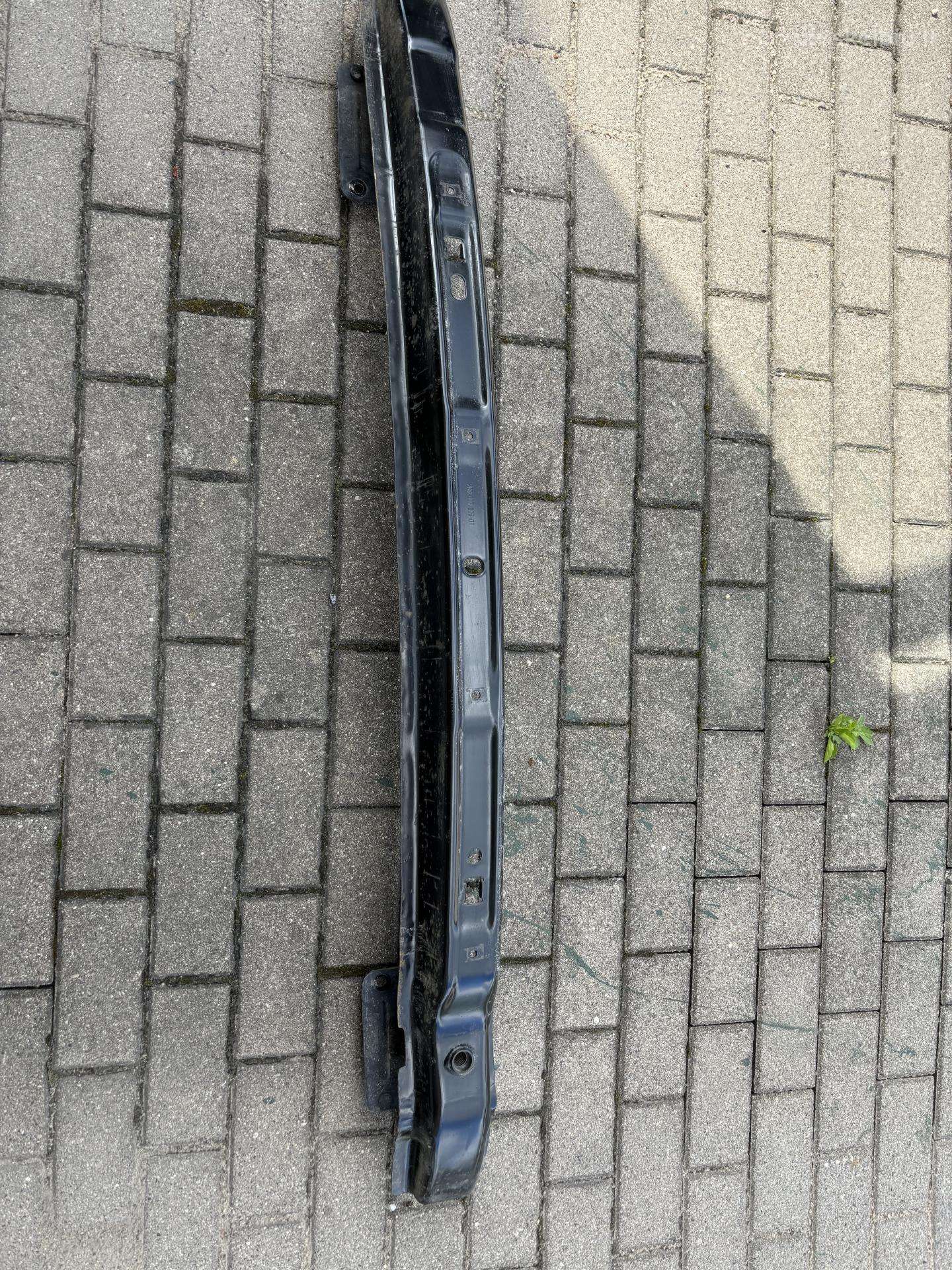 Parduodu galinį bamperį VW Caddy Iv