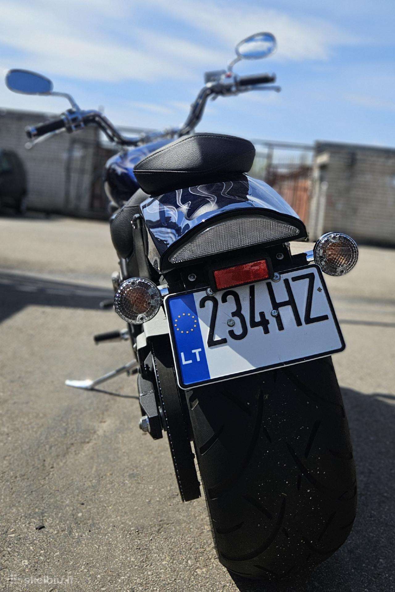 Parduodu motociklą Yamaha XV 1700pc