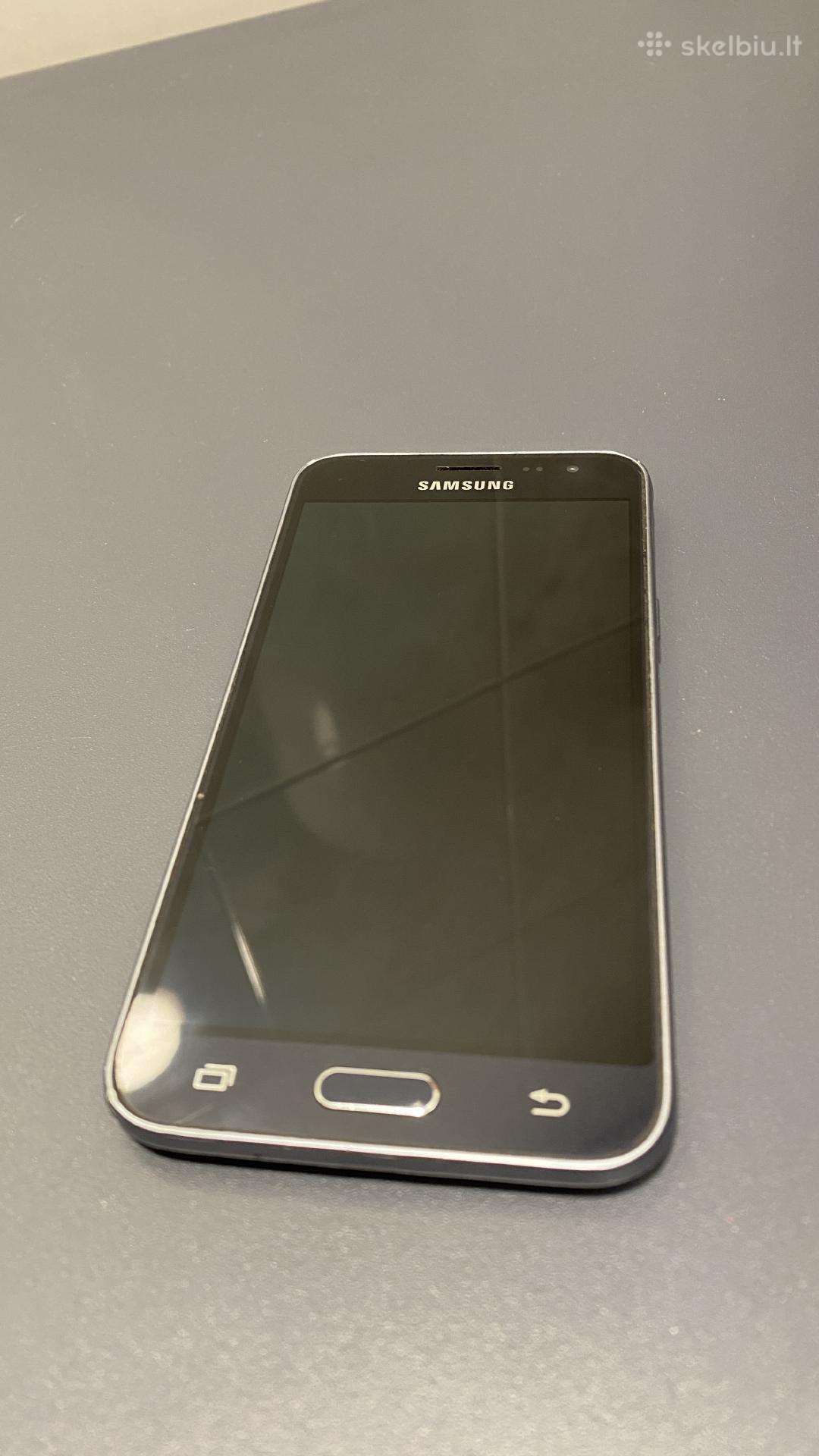 Parduodamas Samsung J3 (2016)