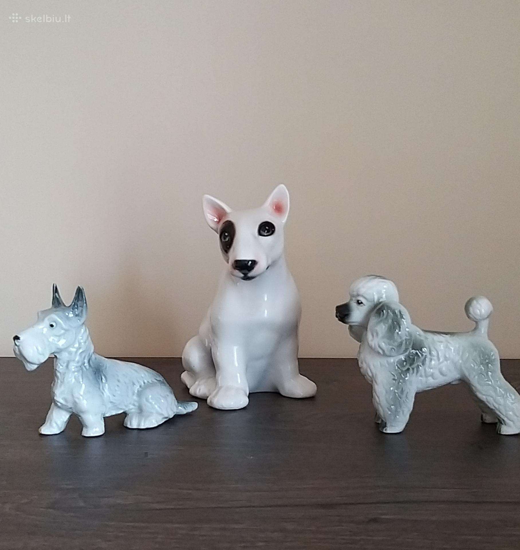 Šuniukų statulėlės
