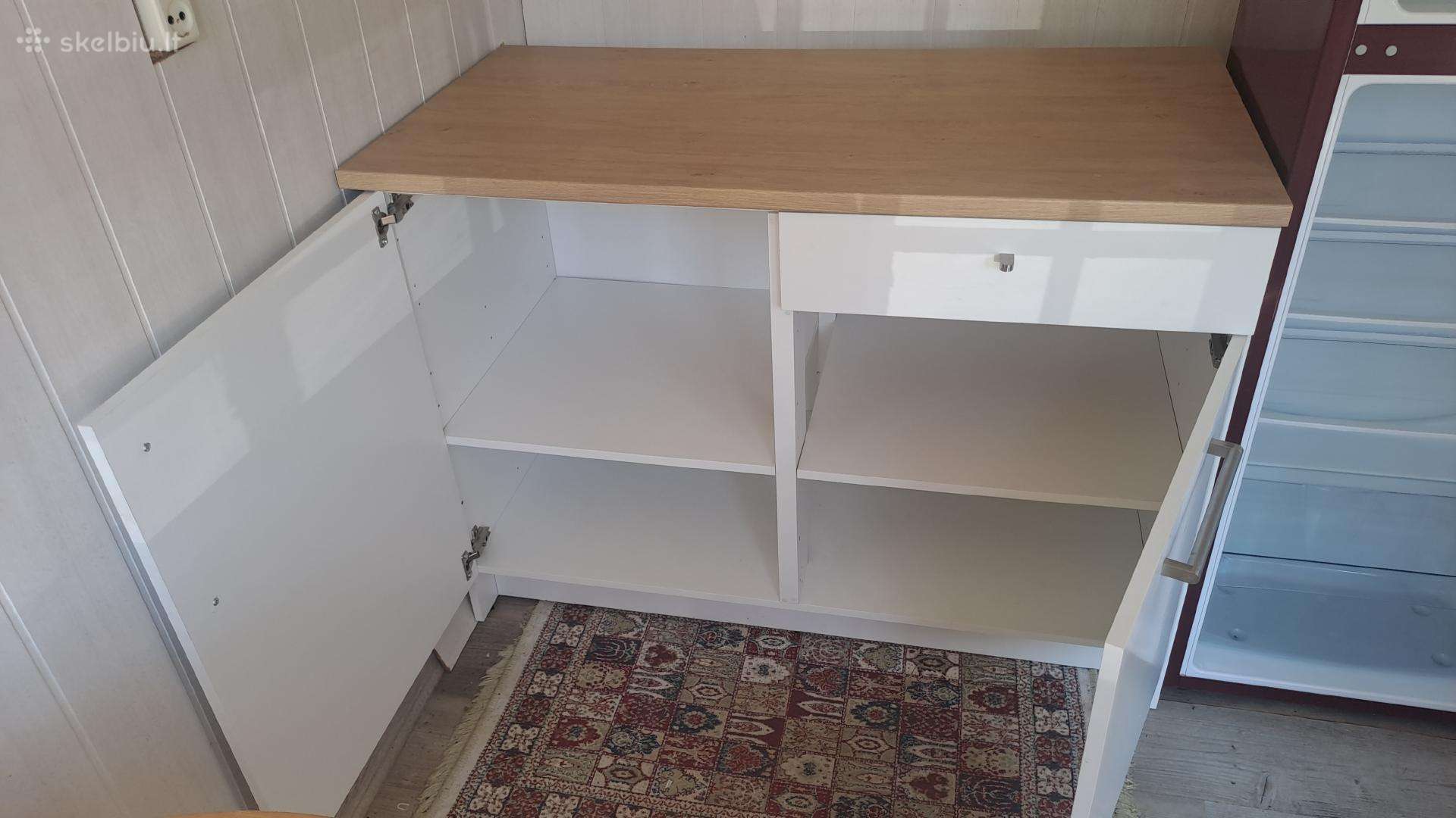 Atiduodu viską nemokamai