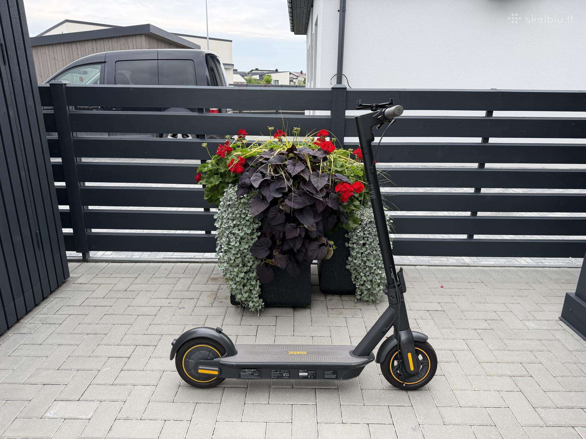 Электрический самокат Segway-Ninebot