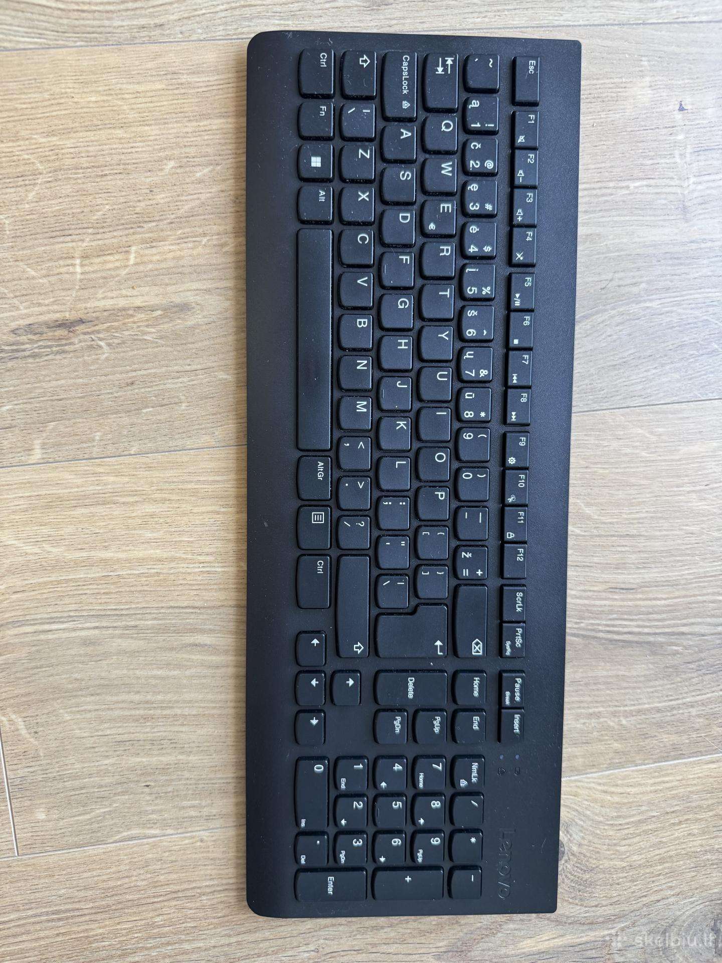 Lenovo Essential Wireless Keyboard