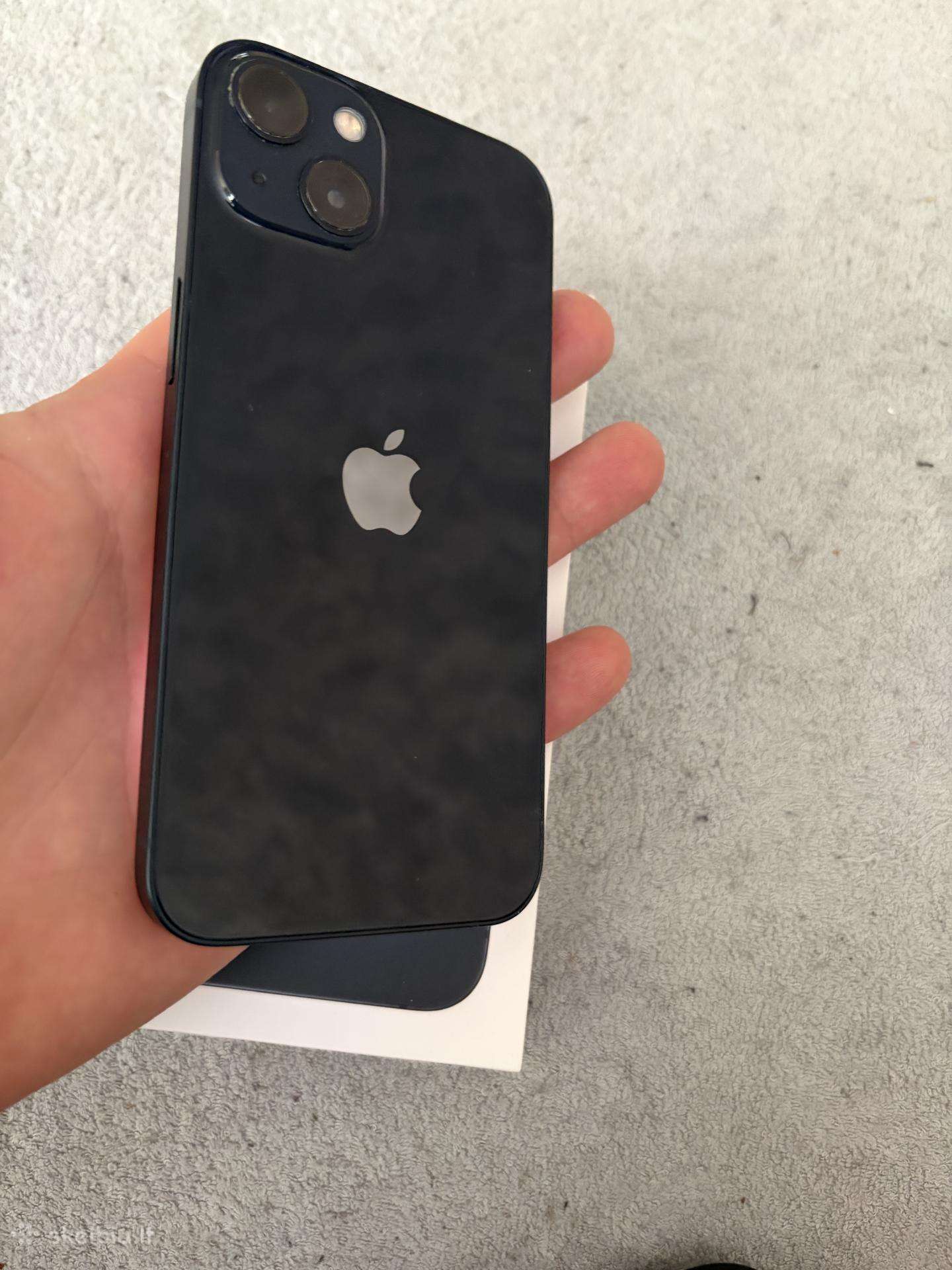 iPhone 13