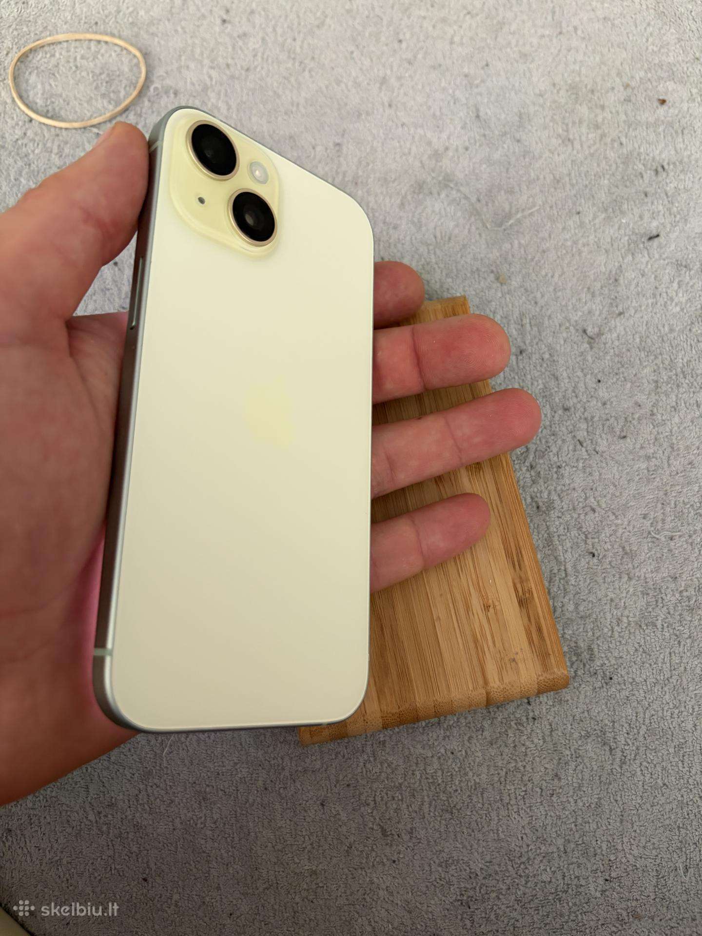 iPhone 15