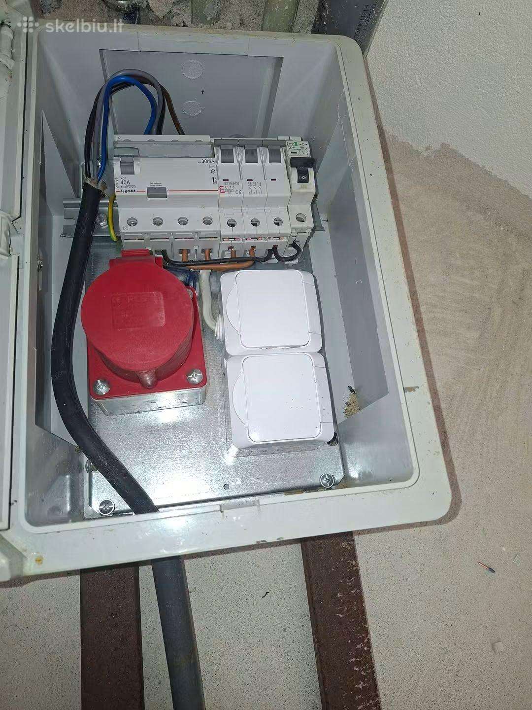 Parduodama laikina elektros skydinė