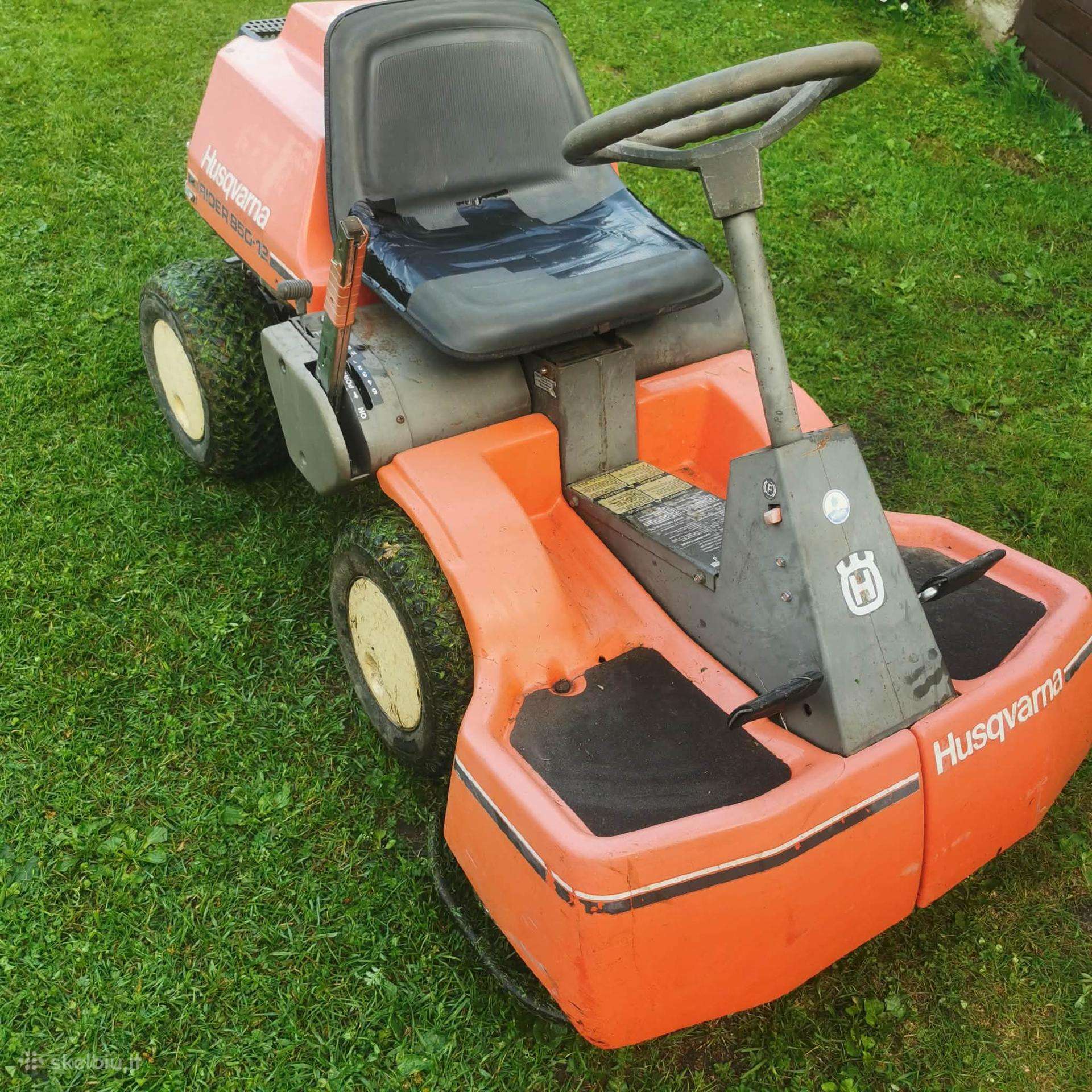 Sodo traktoriukas Husqvarna Raider 850-12