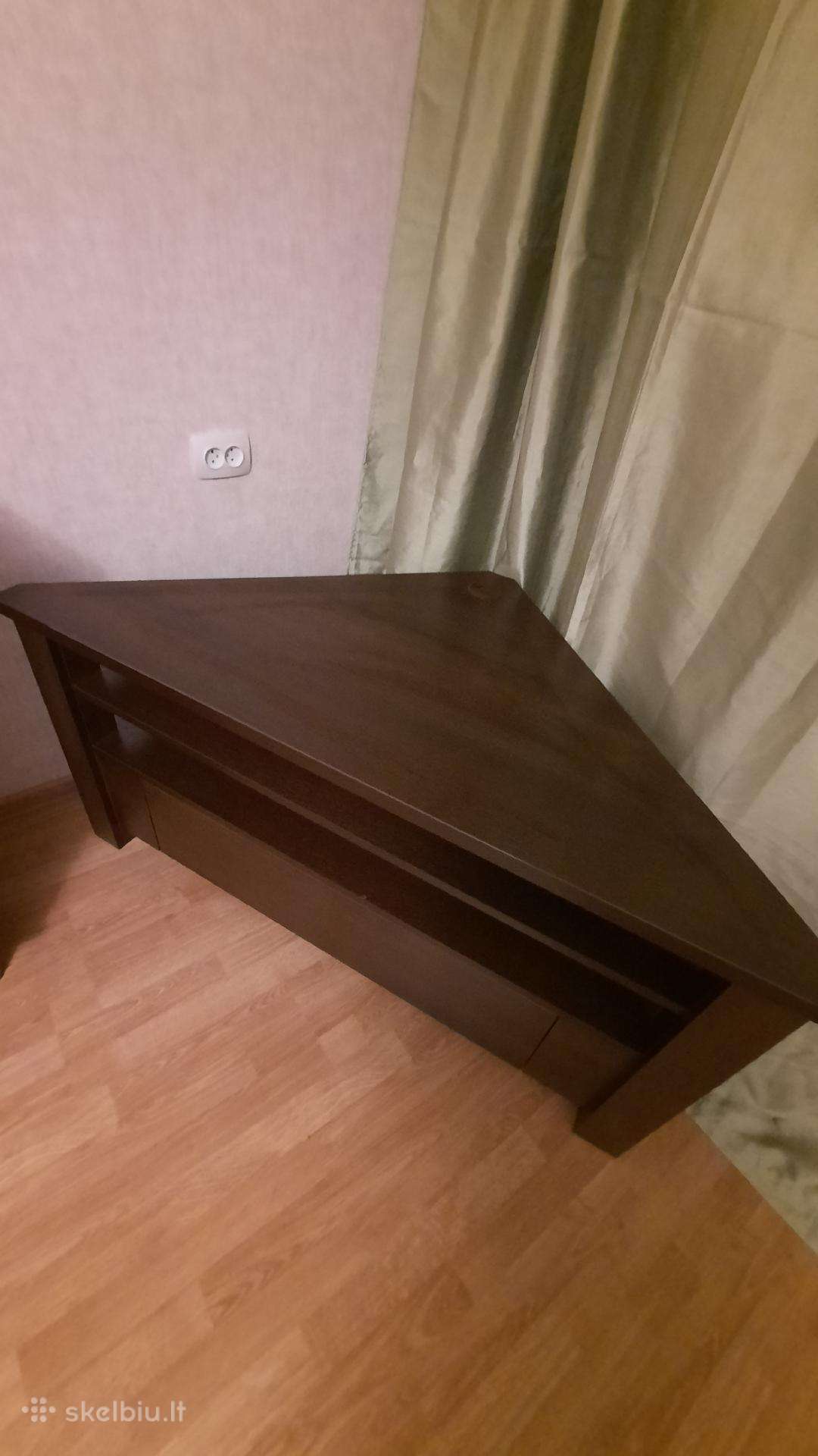 Kampinis TV staliukas