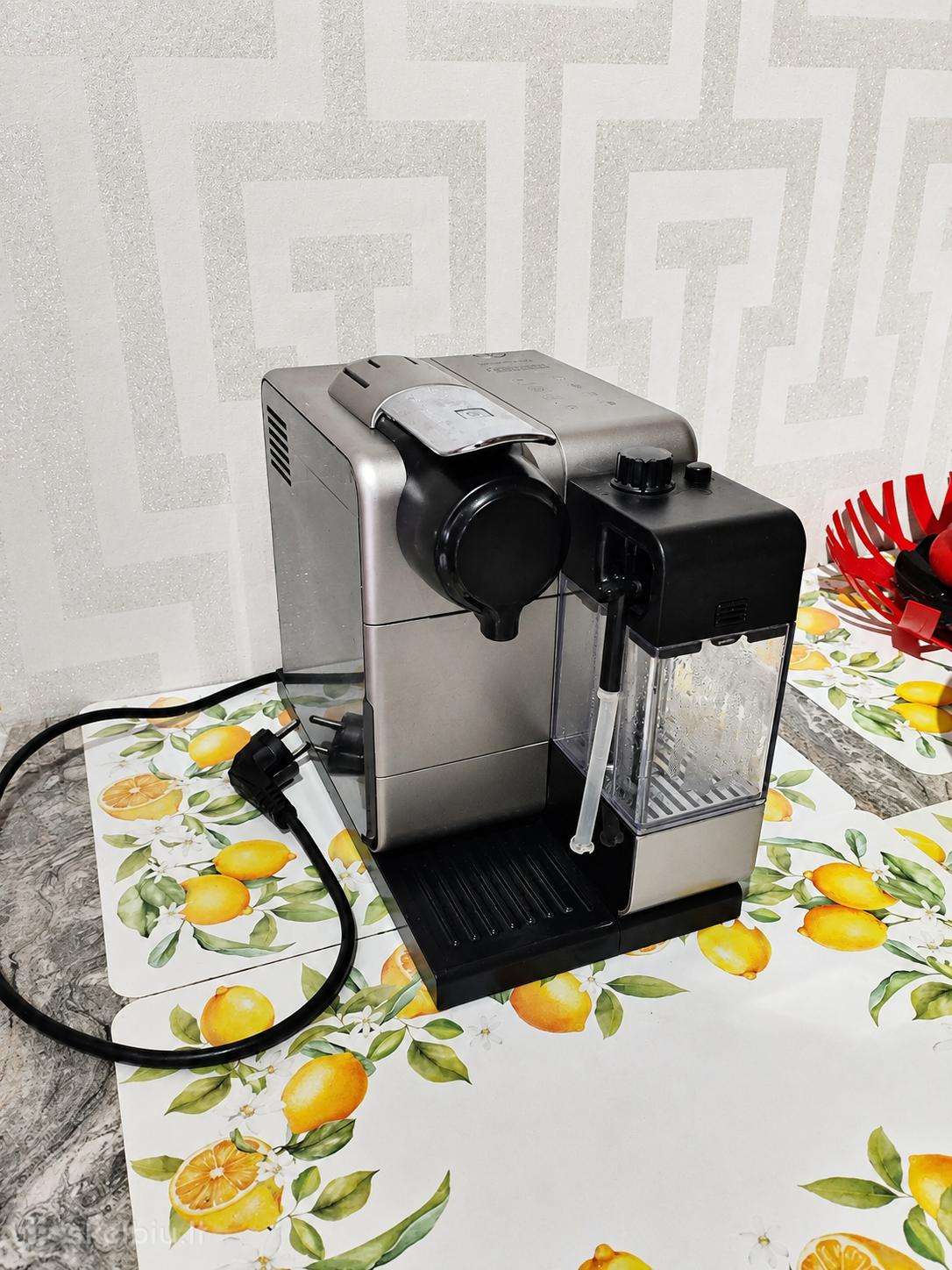 Kavos aparatas Delonghi nespresso