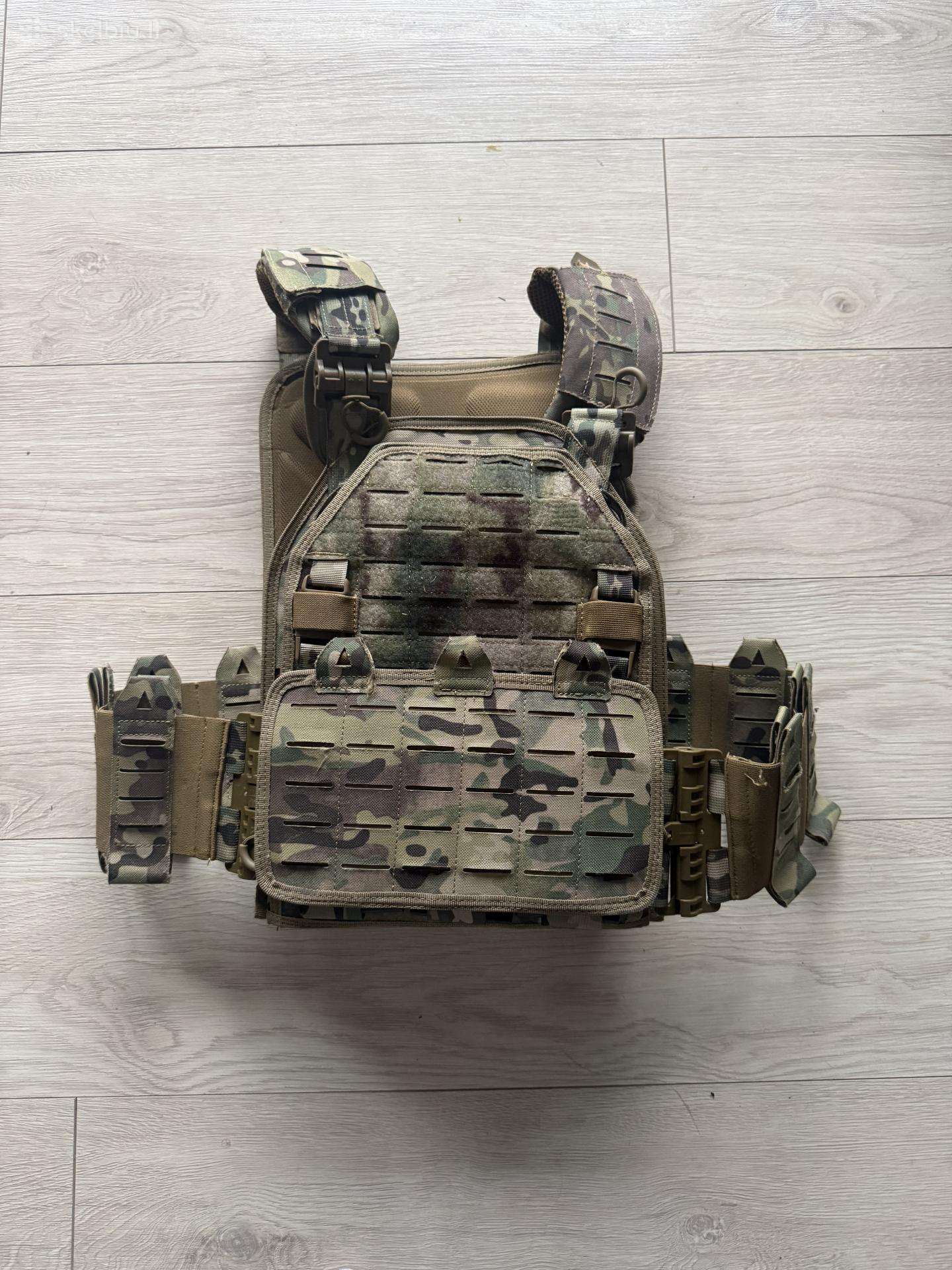 Plate carrier (airsoft)