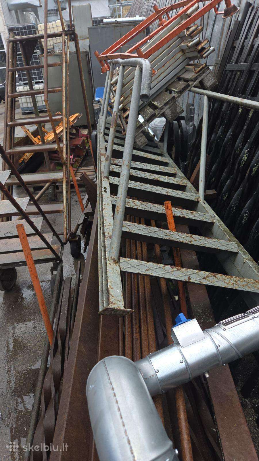 Metaliniai laiptai