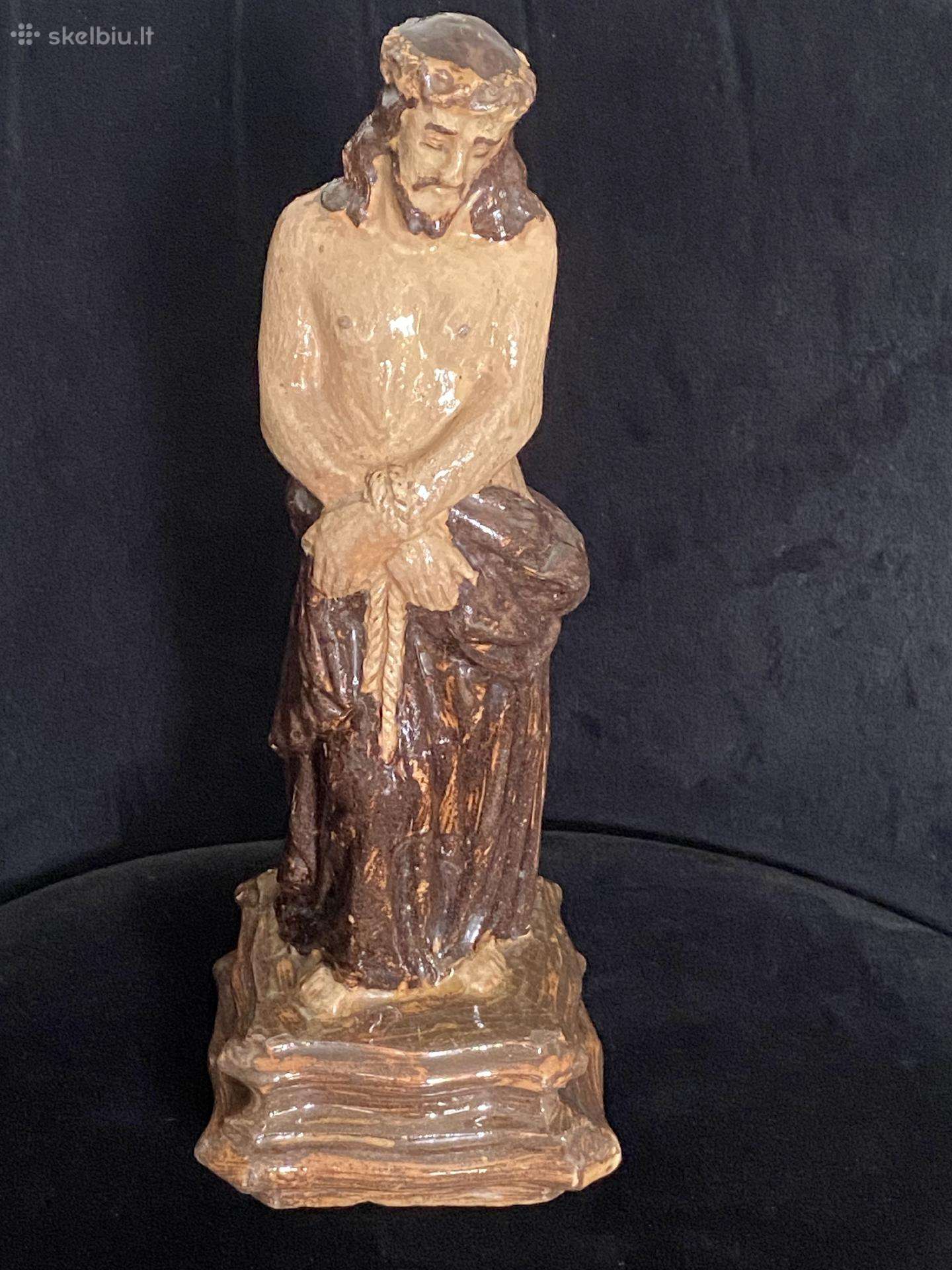 Jėzaus Kristaus molinė figūrėlė