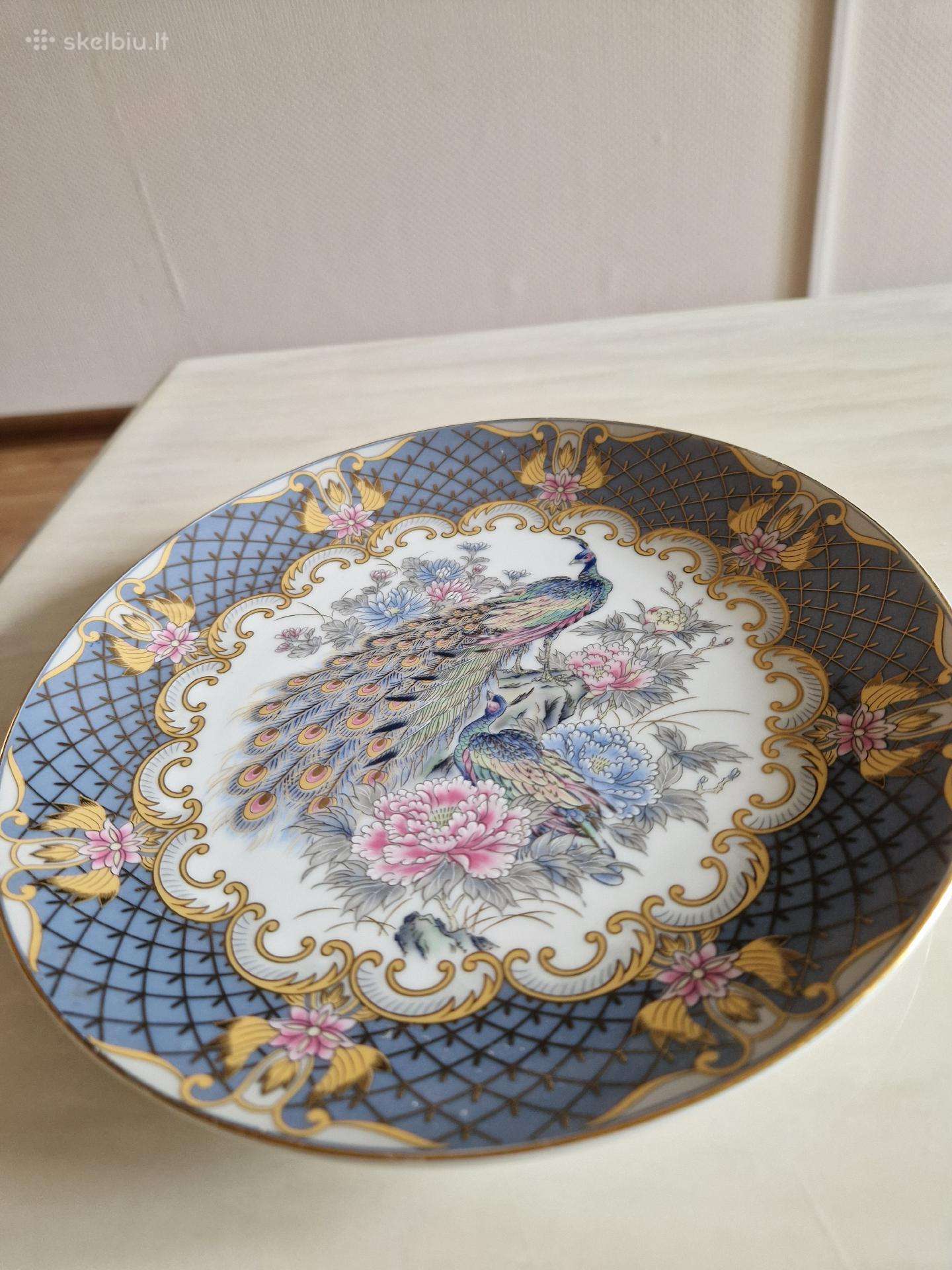 Dekoratyvinė japoniško porceliano lėkštė su povu