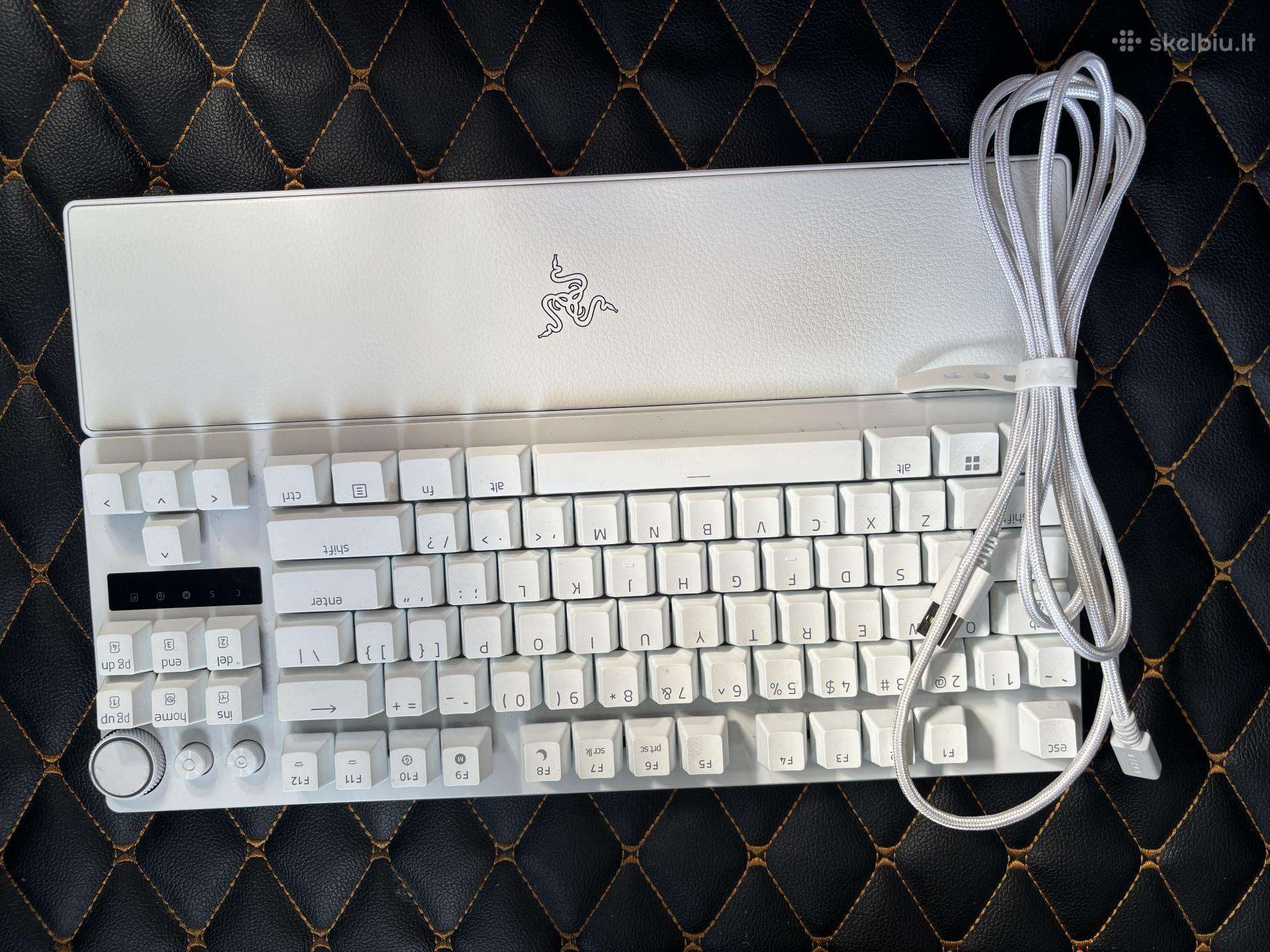 Parduodu Razer,logitech ir dar modema acer predato