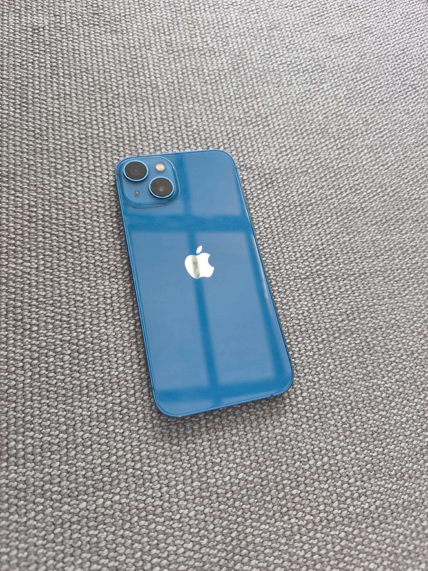 iPhone 13