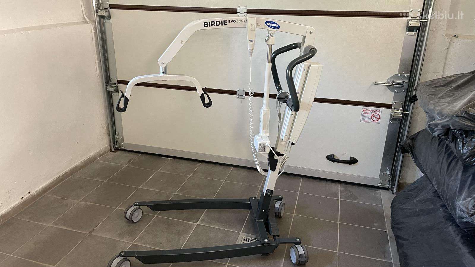 Elektrinis pacientų keltuvas Invacare Birdie EVO