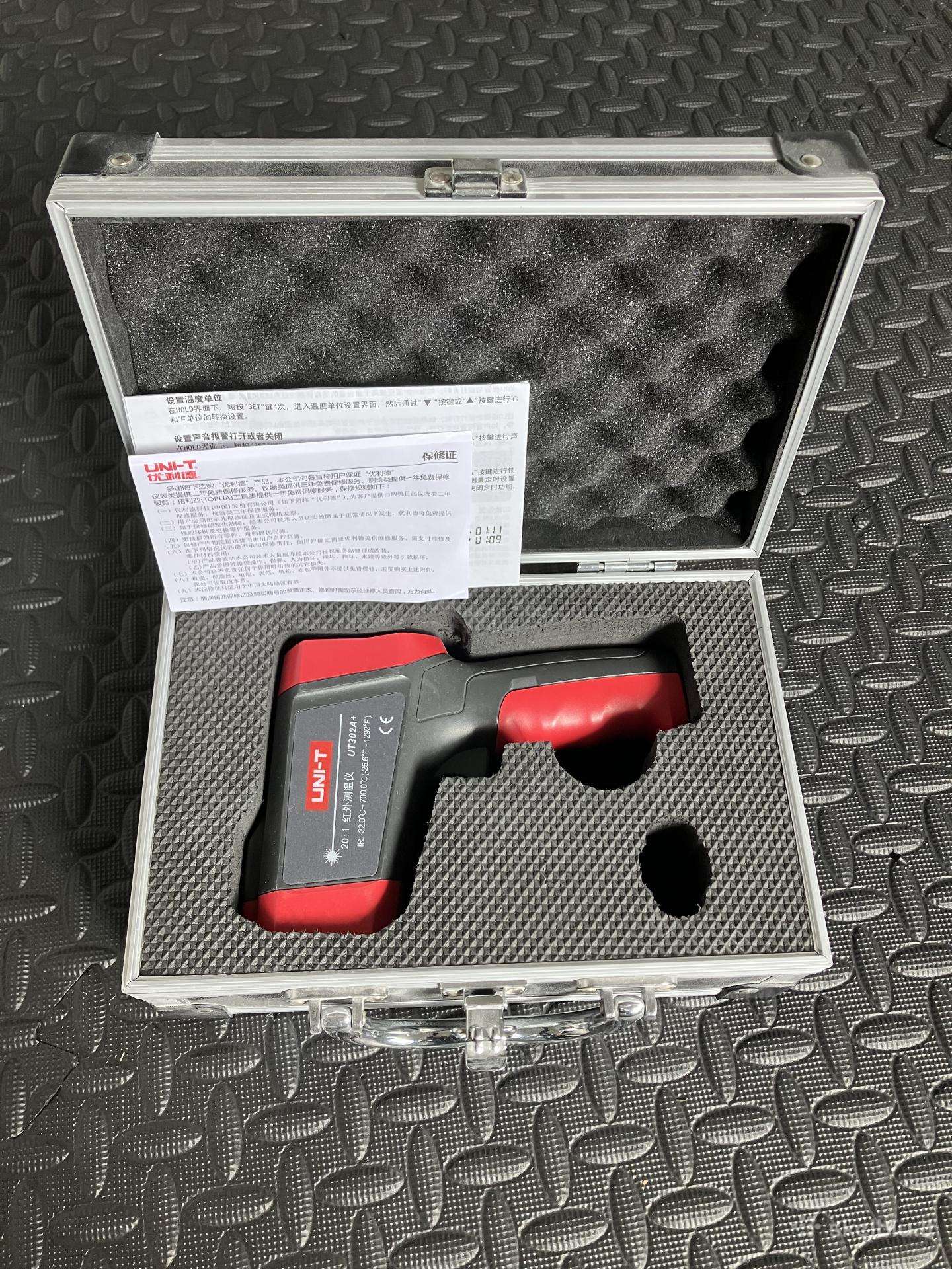 Uni-t Ut302a+ infraraudonųjų spindulių termometras