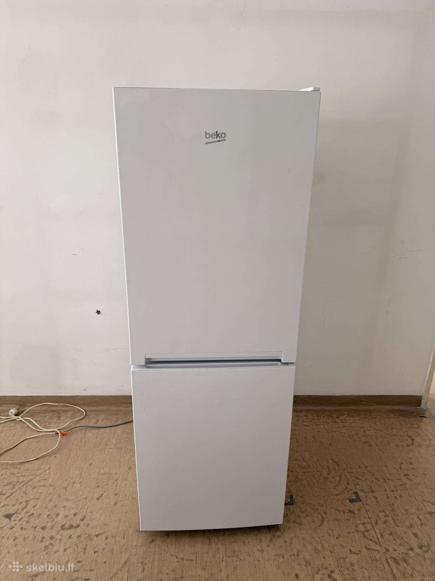 Šaldytuvas Beko rcsa240k40wn
